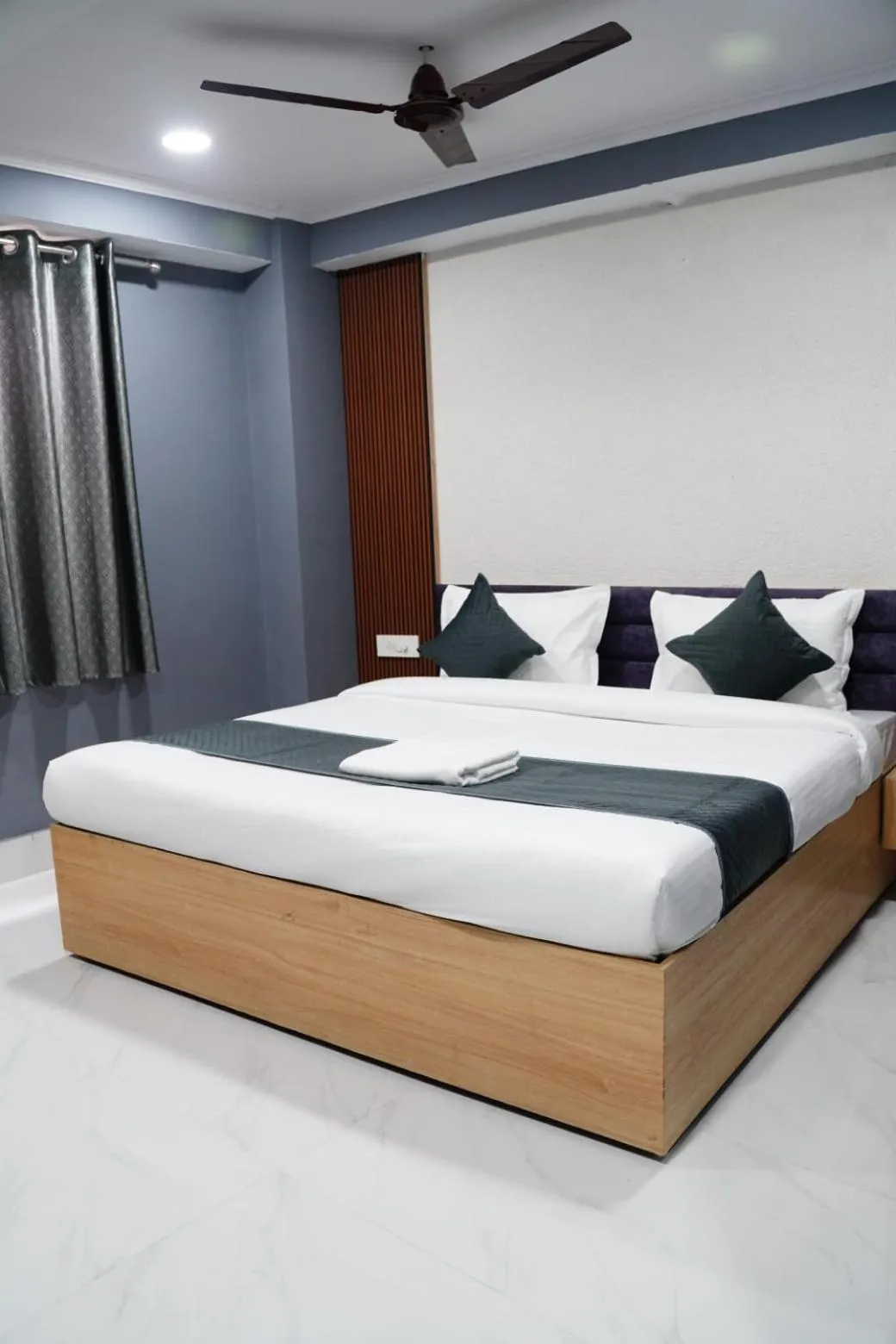 Bed in Hotel Aastha Height