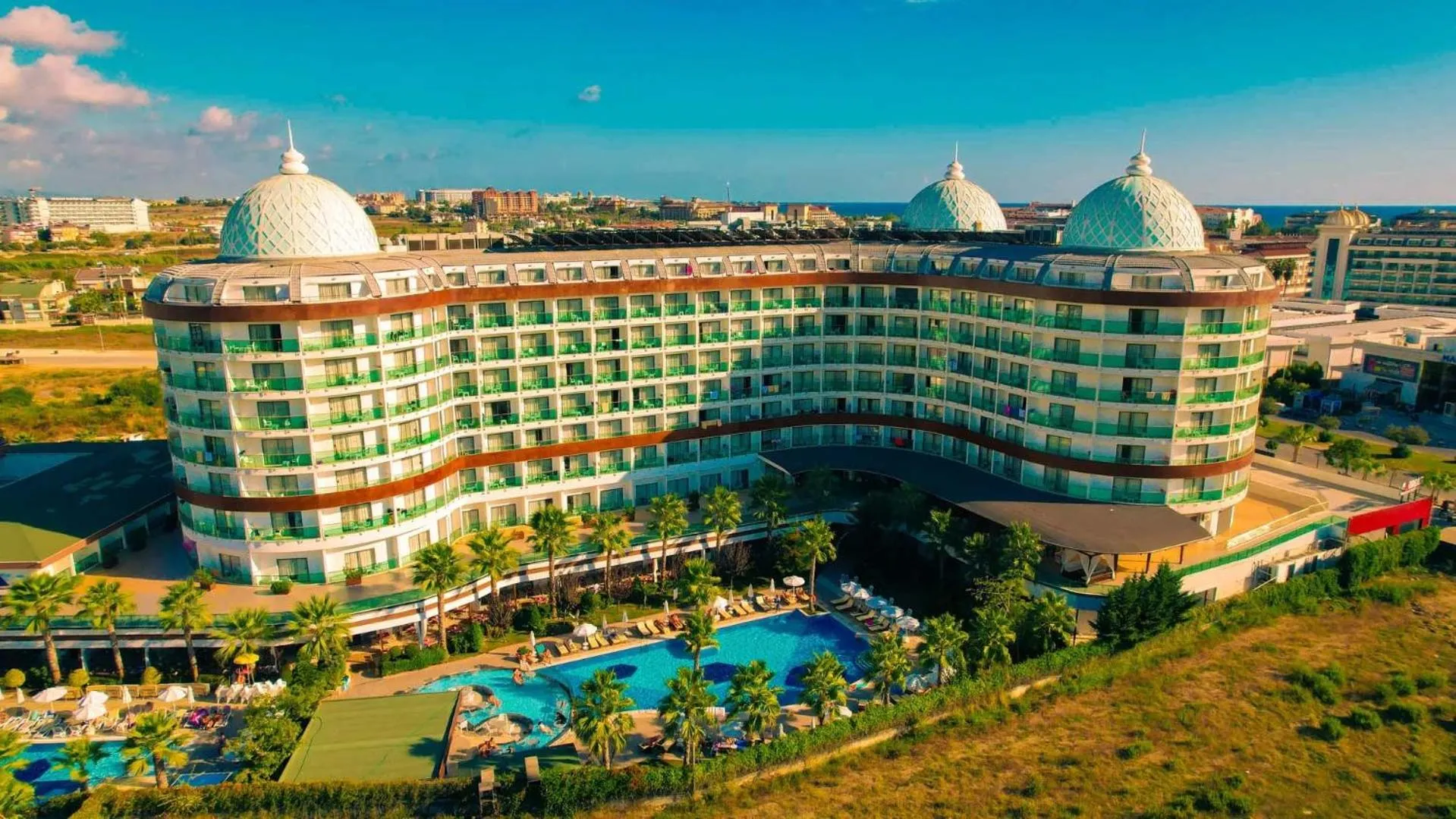 Property building in Dream World Aqua