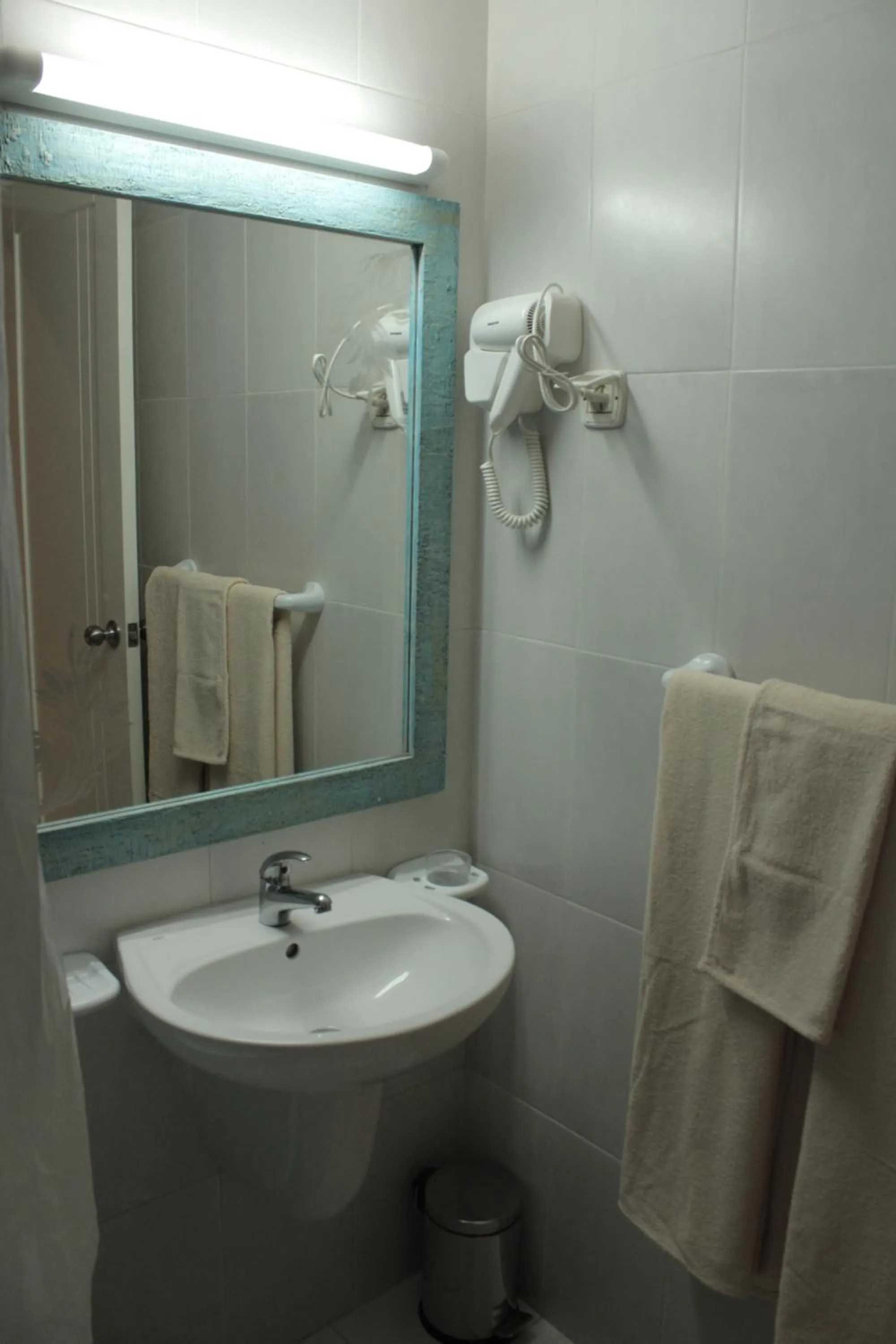 Bathroom in Le Parisien Tunis