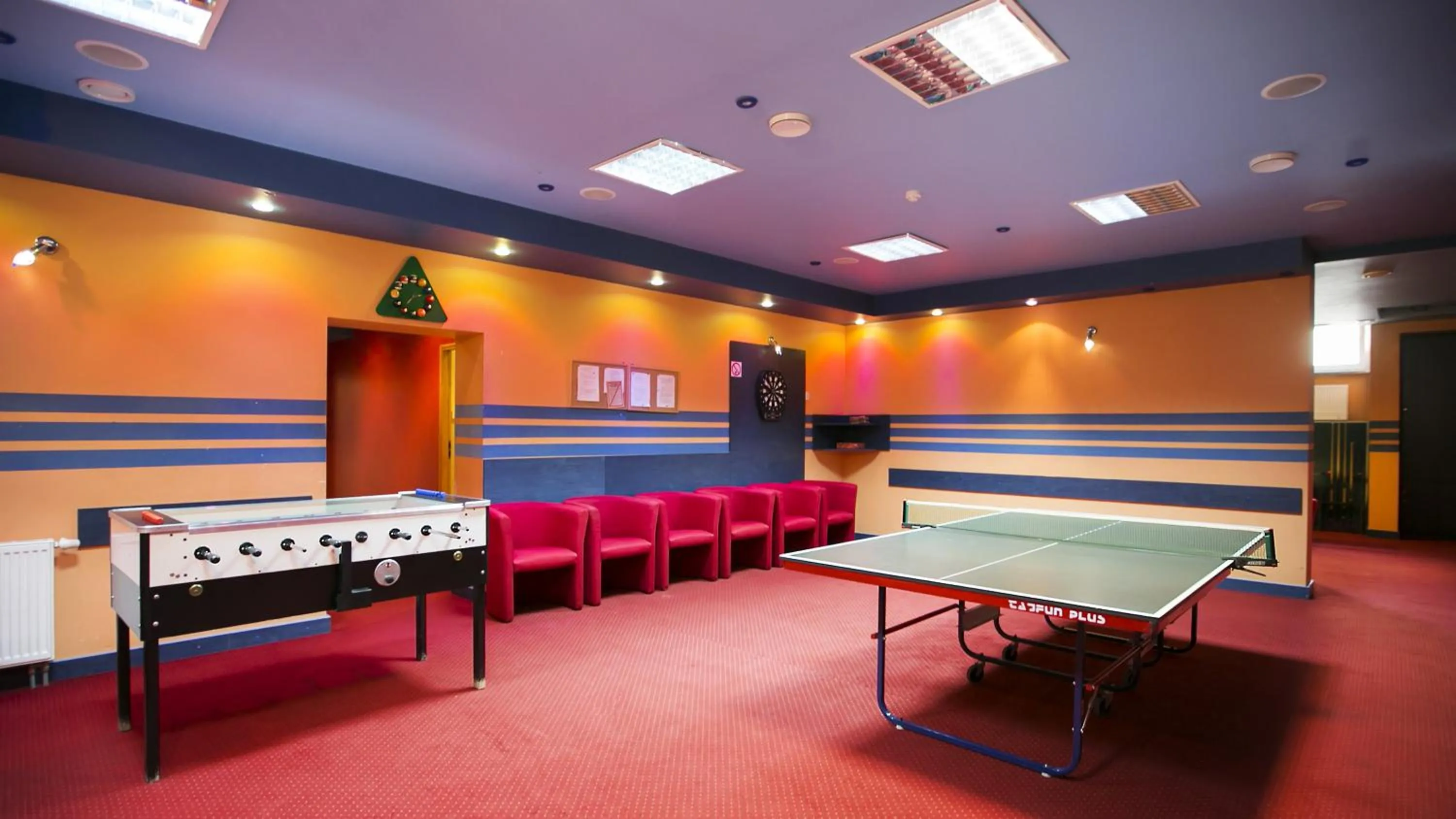 Table tennis in Hotel Unibus