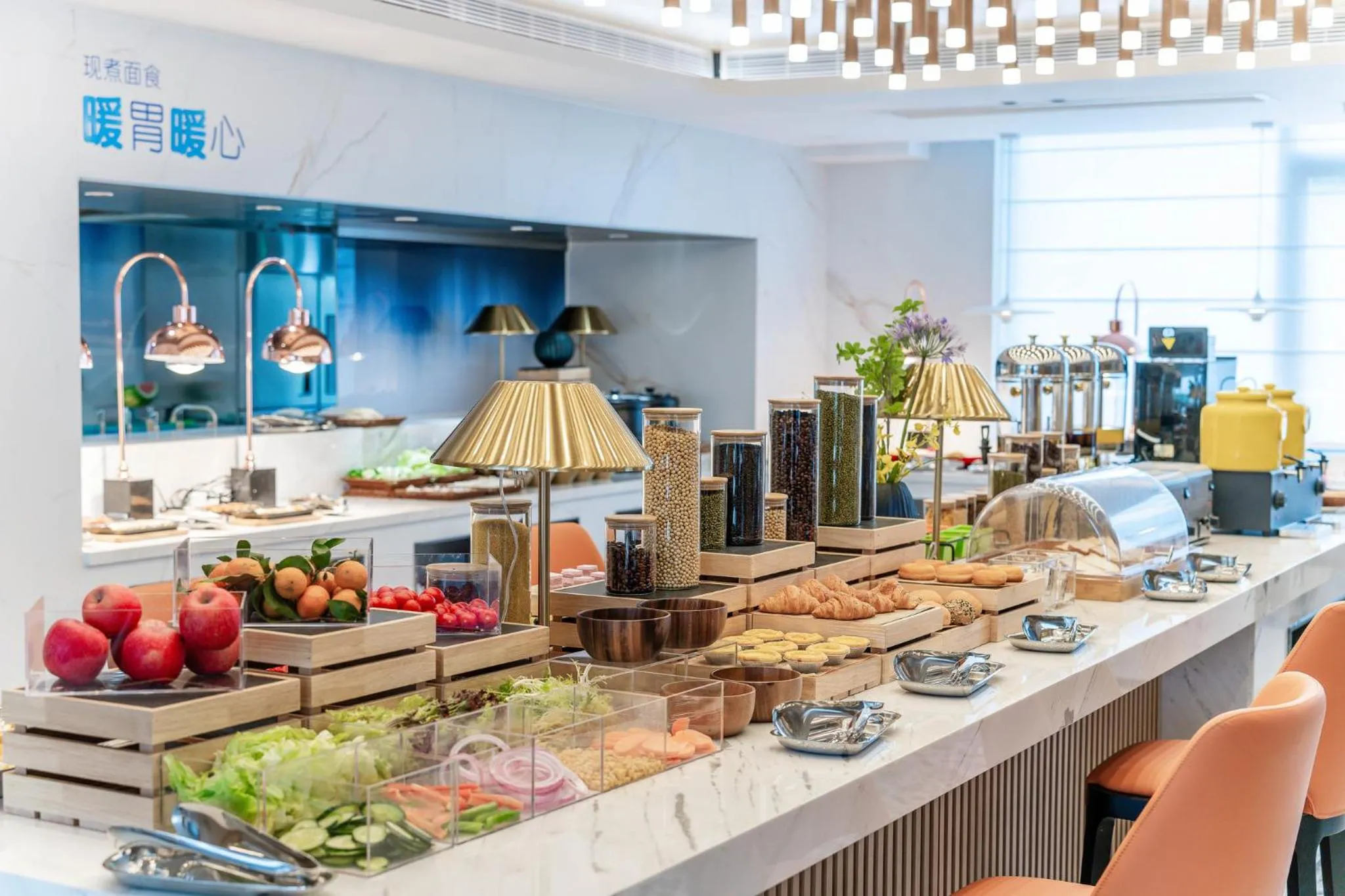 Restaurant/places to eat in Holiday Inn Express Haikou World Trade Center by IHG