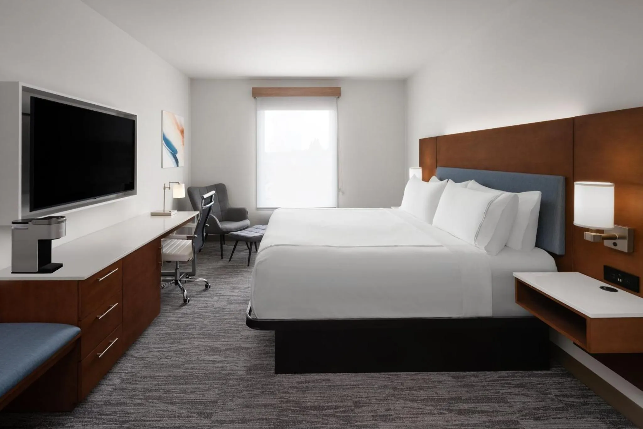 Photo of the whole room, Bed in EVEN Hotel Portland - Beaverton by IHG