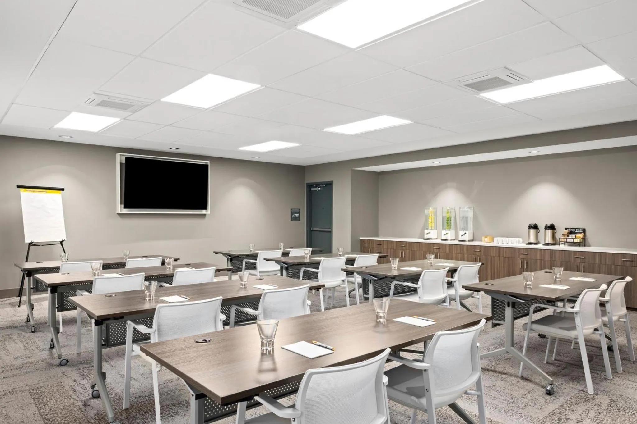 Meeting/conference room in EVEN Hotel Portland - Beaverton by IHG