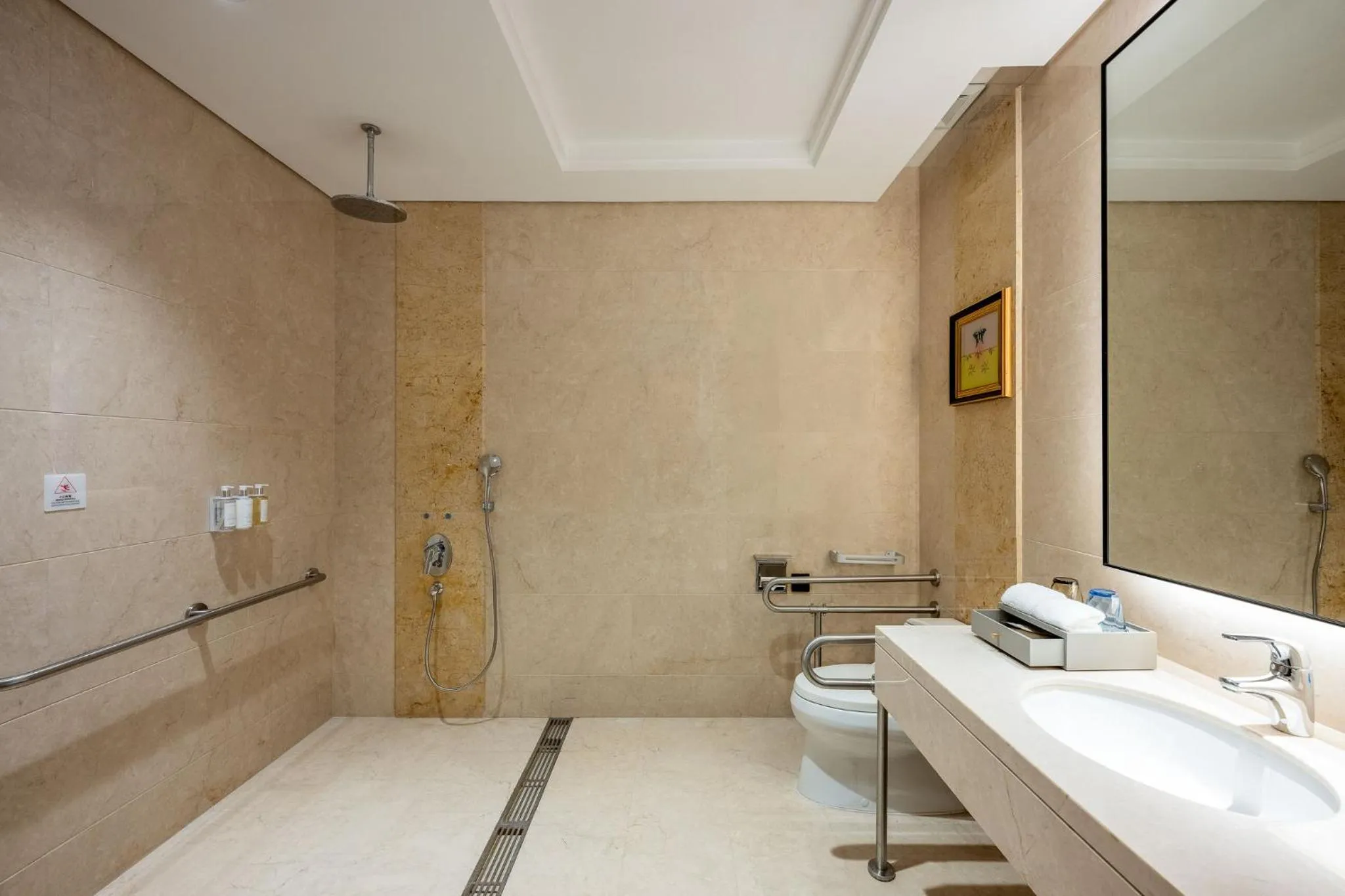 Bathroom in Holiday Inn Jianhu by IHG