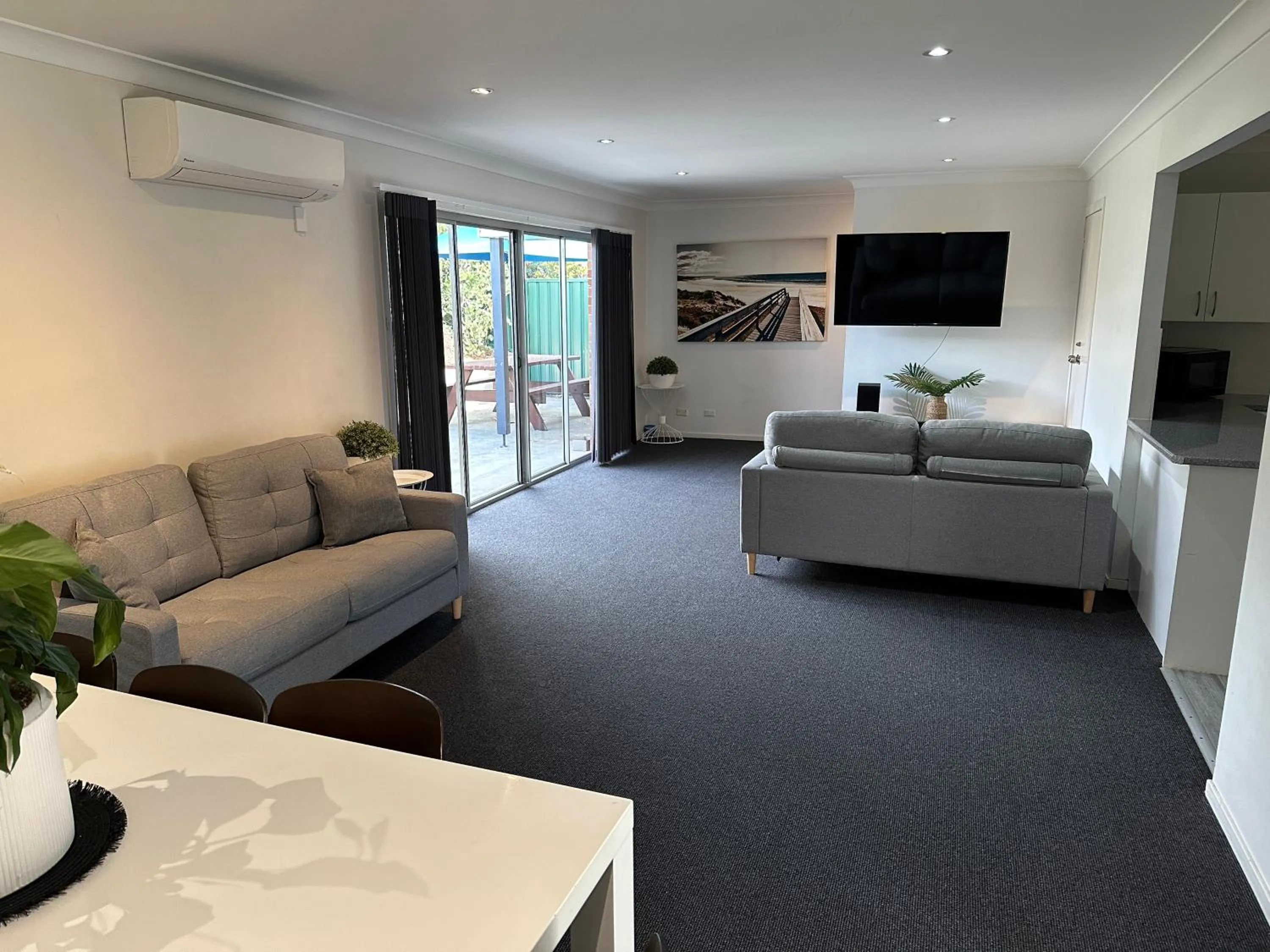 Living room in The Oaks Hotel Motel