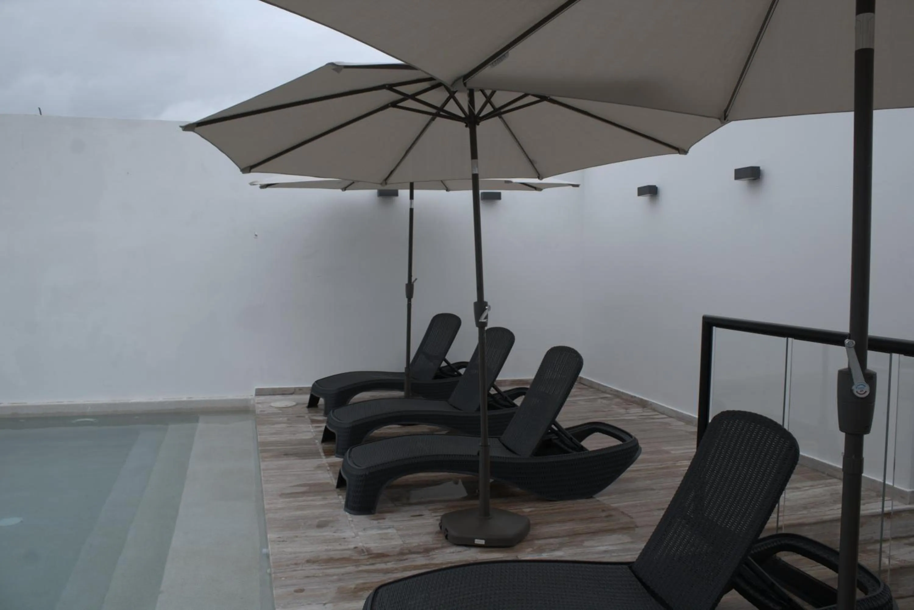 Swimming pool in Hotel B10 - Distinctive Hotel-