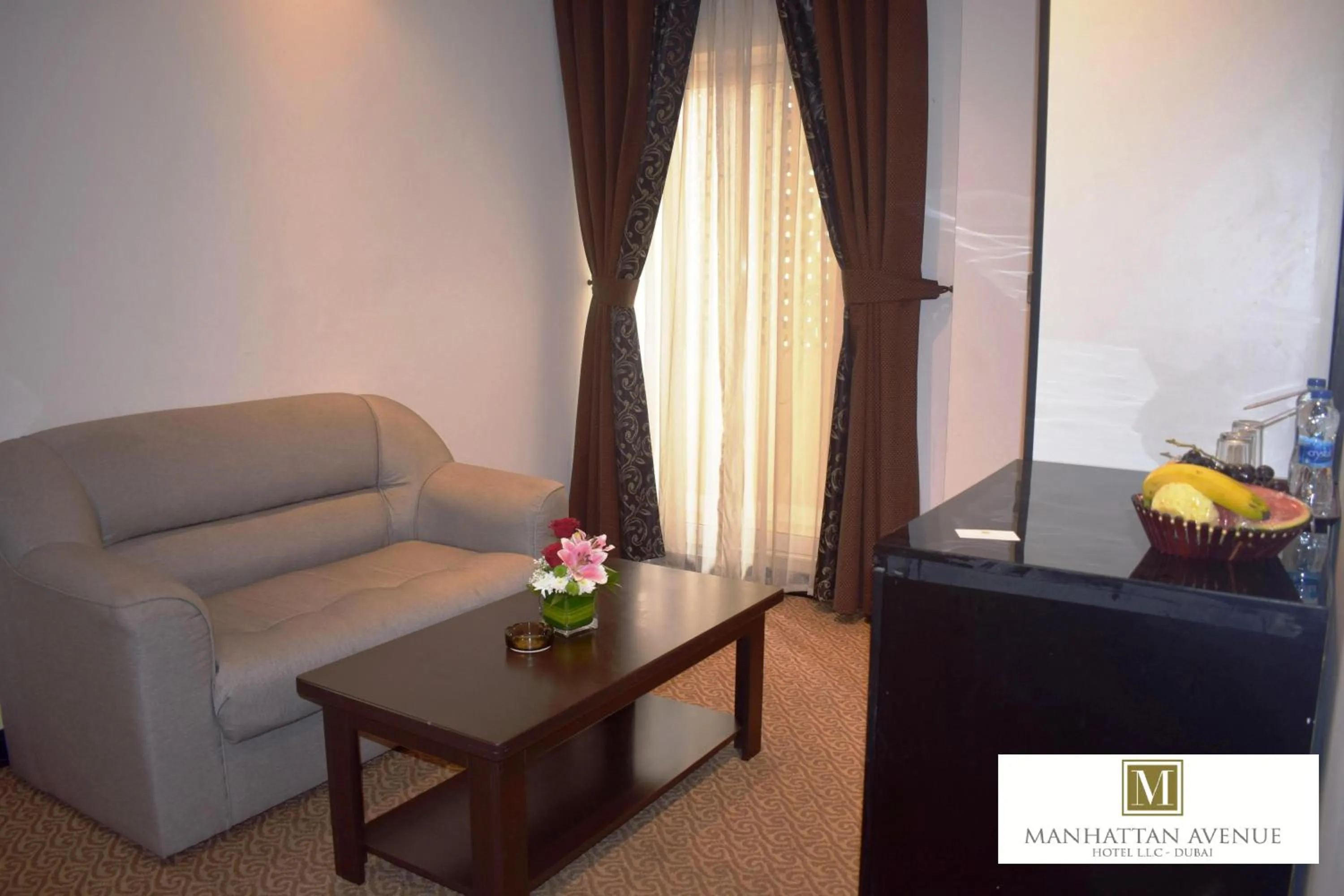 Seating area in Manhattan Avenue Hotel