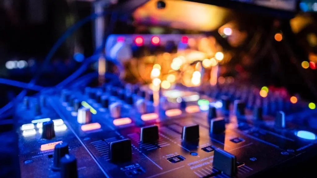 Nightclub / DJ in Manhattan Avenue Hotel