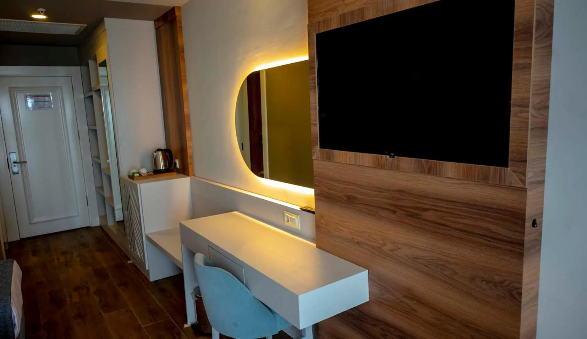 TV and multimedia in Dream Water World