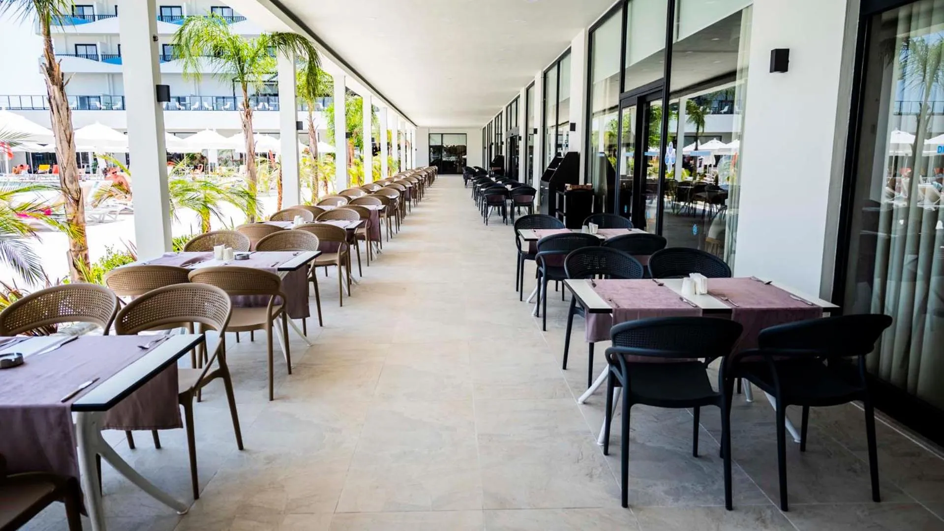 Restaurant/places to eat in Dream Water World