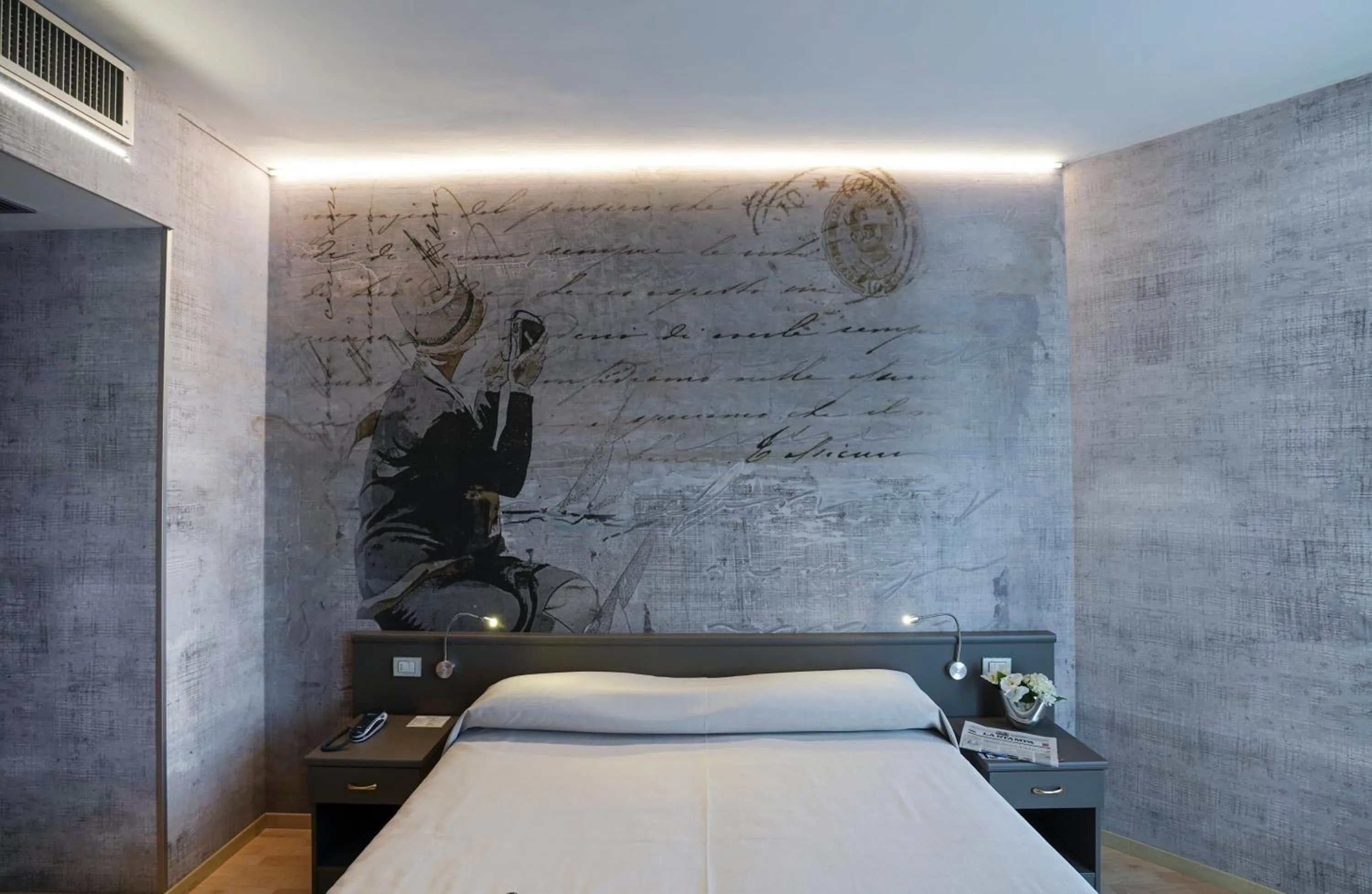 Bedroom, Bed in Sole Mare