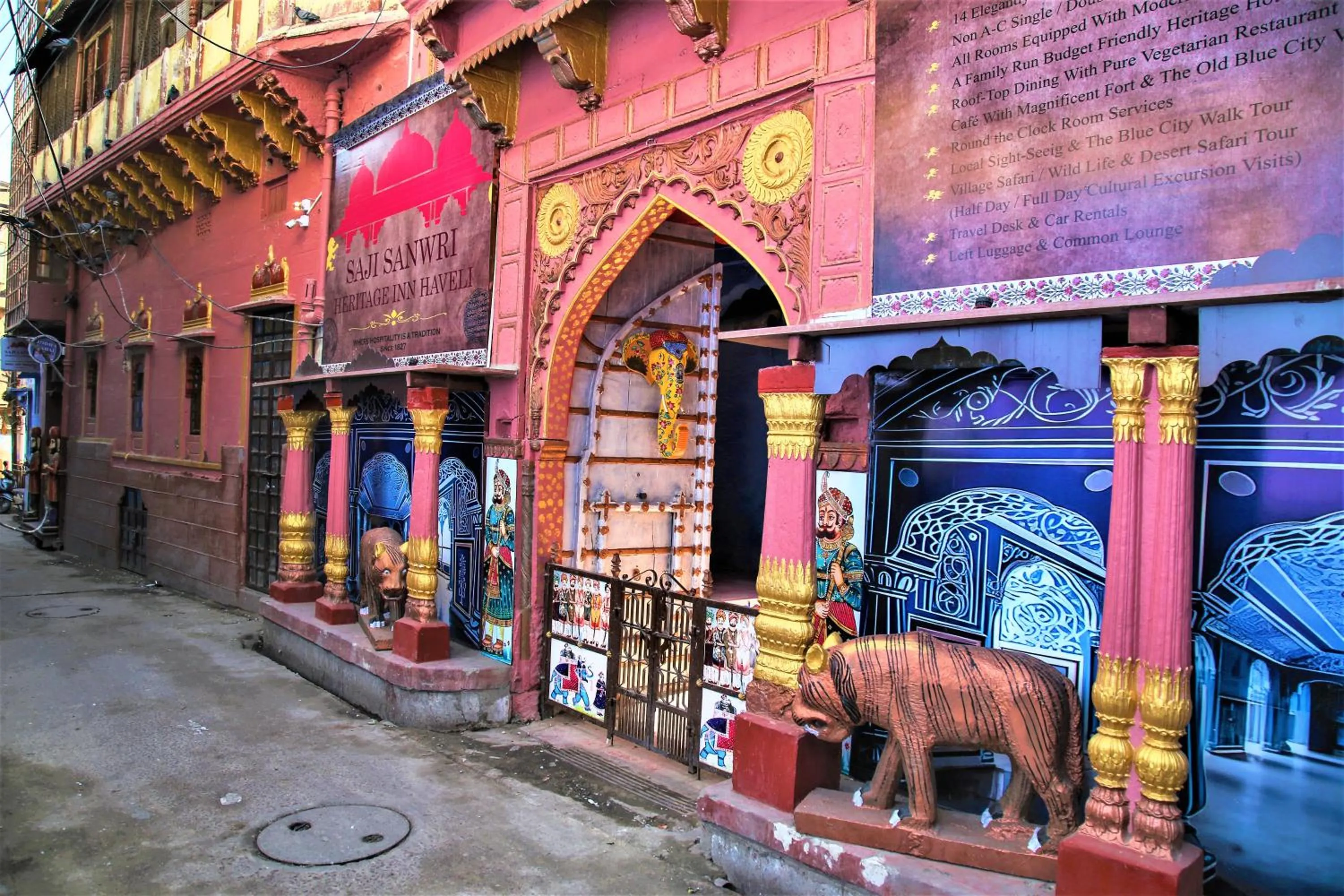 Property building in SAJI SANWRI Heritage Inn Haveli