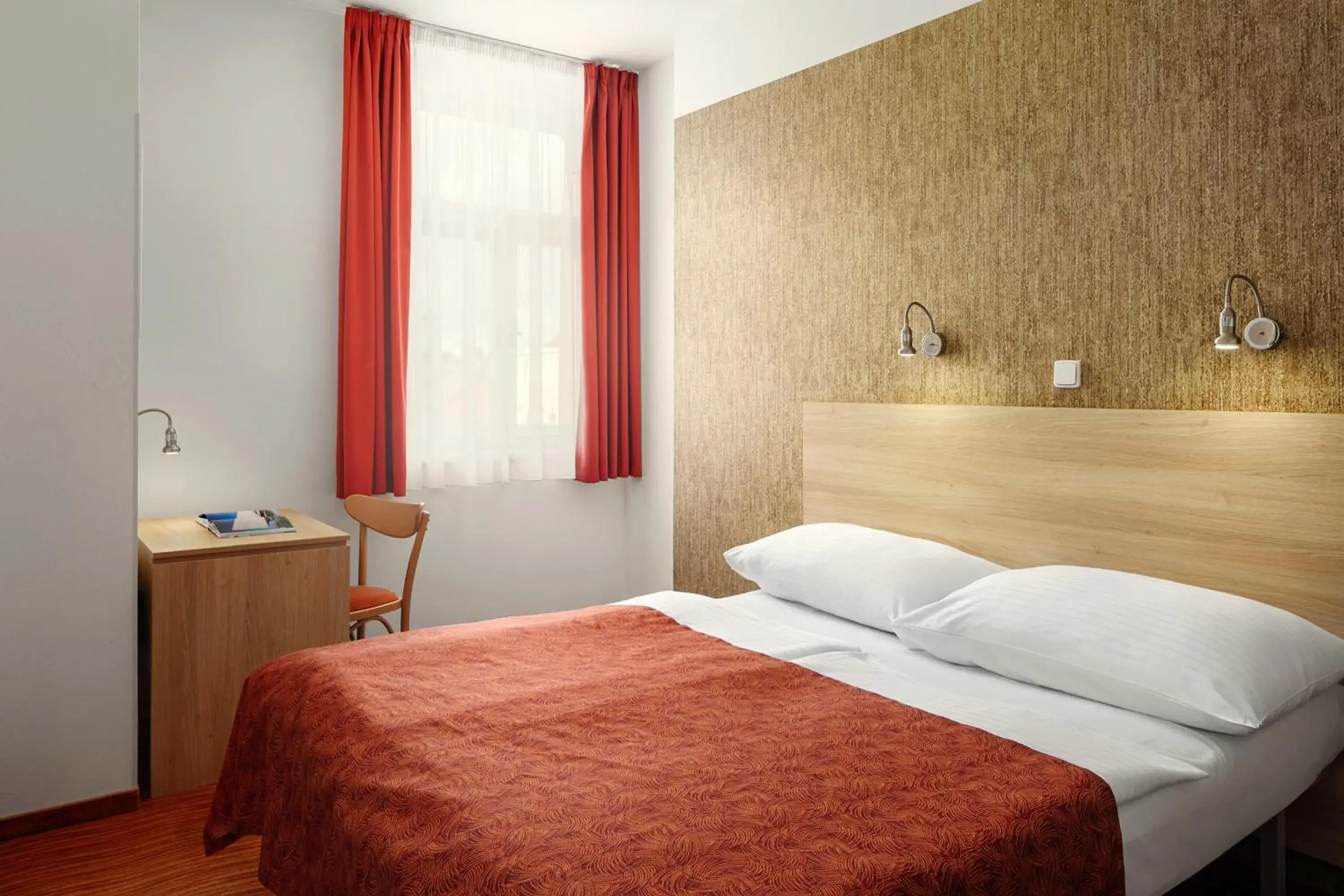 Standard Double or Twin Room in Hotel Ambiance Standard Double or Twin Room in Hotel Ambiance