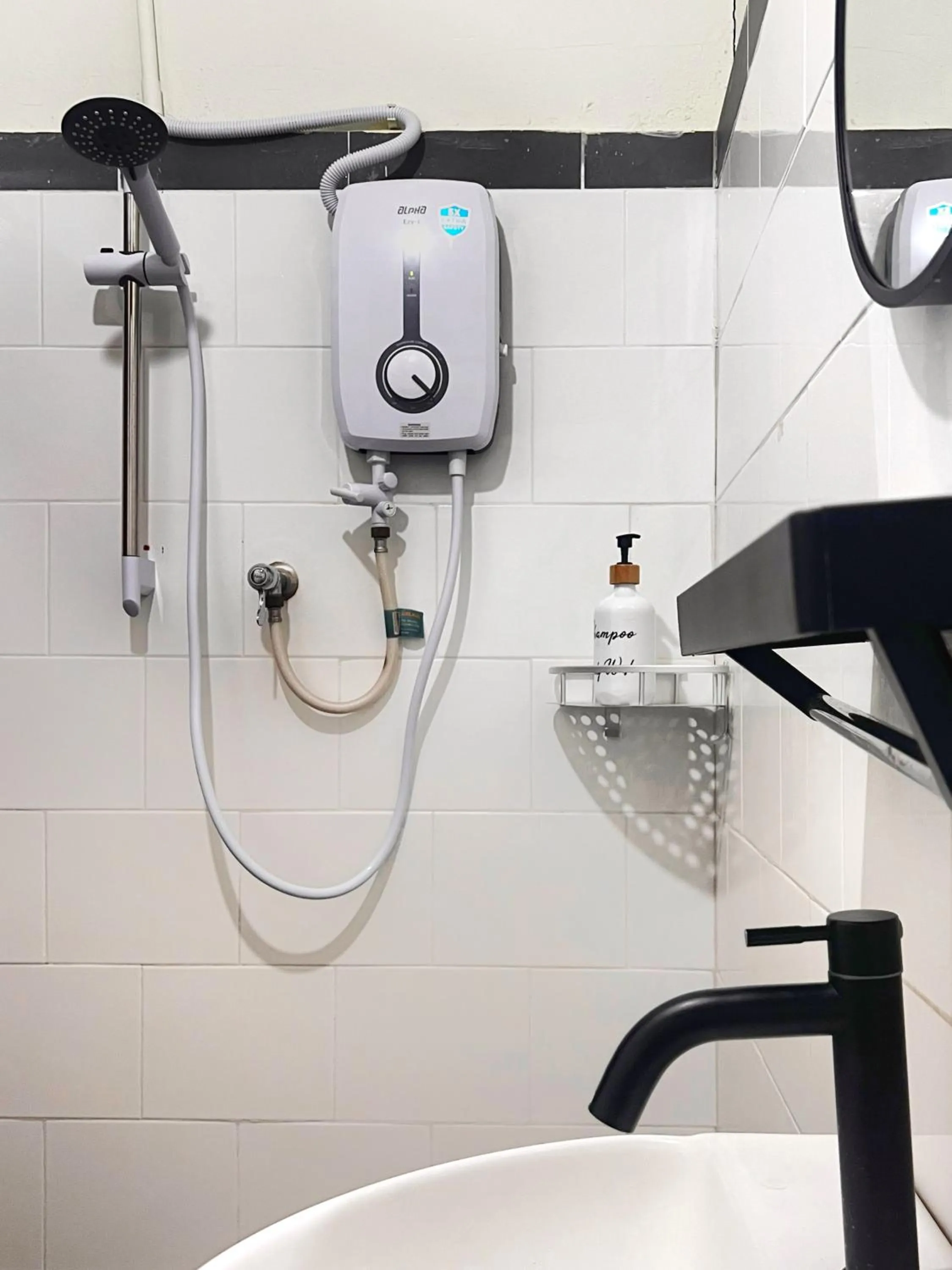 Public Bath in Pine Muntri