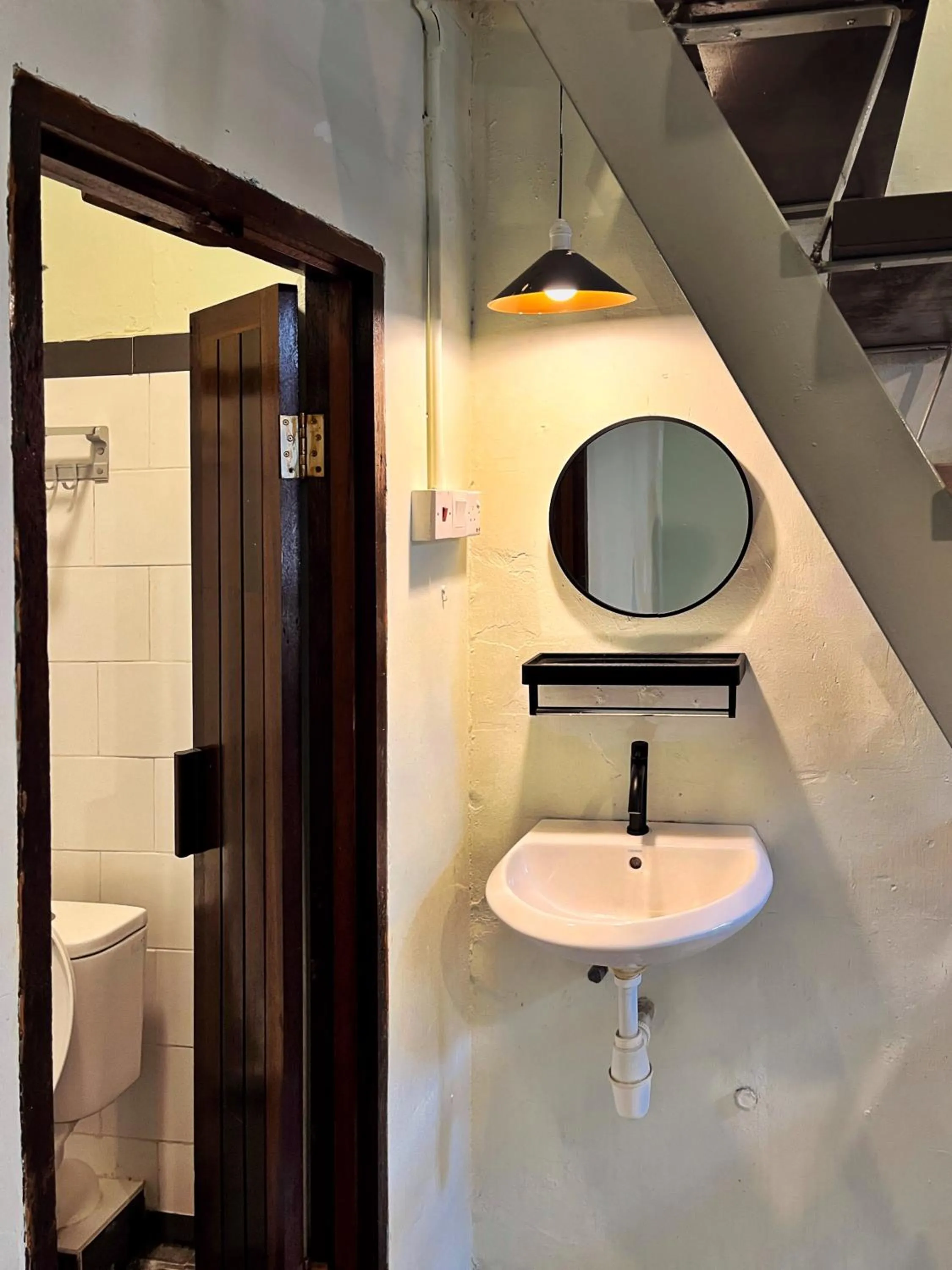 Toilet in Pine Muntri