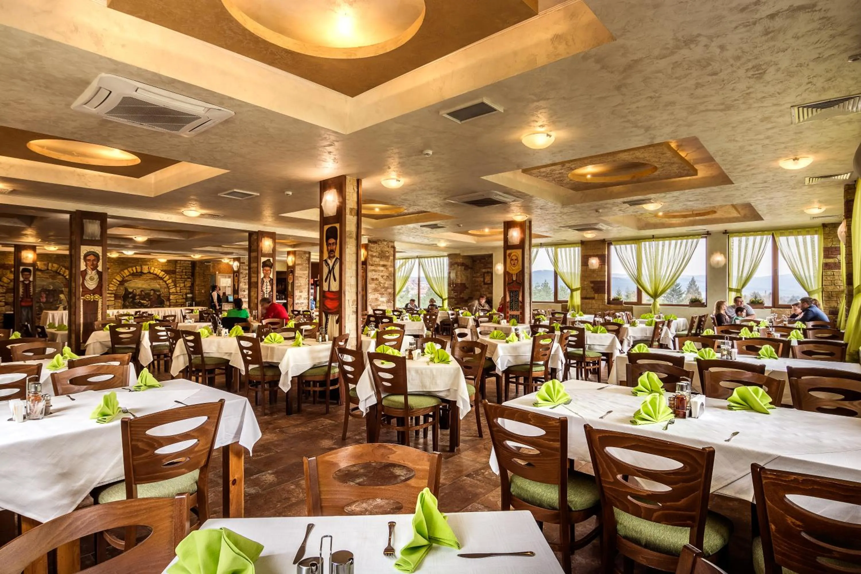 Restaurant/places to eat in SPA Hotel Elbrus