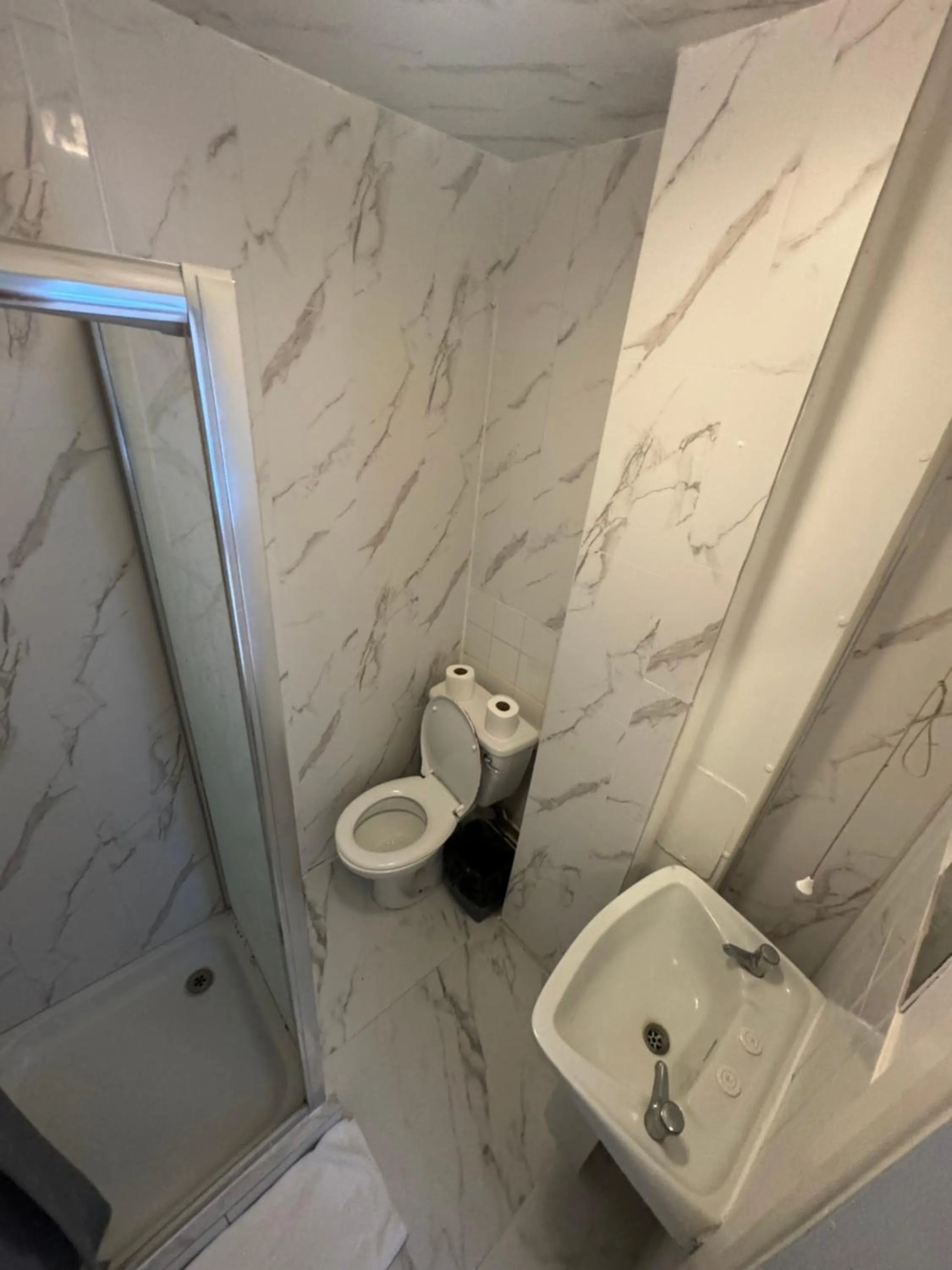 Shower in Anwar House