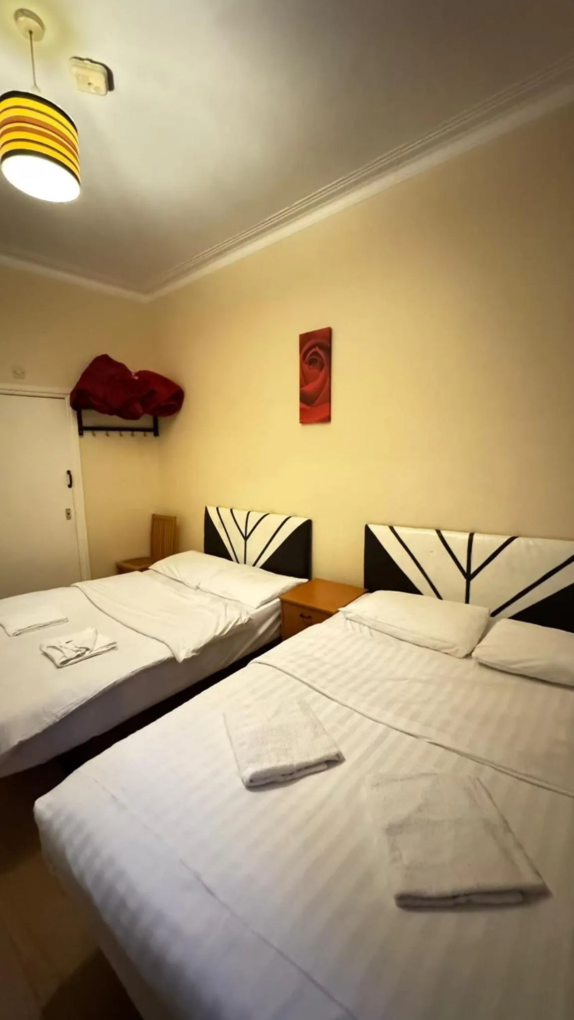 Photo of the whole room, Bed in Anwar House