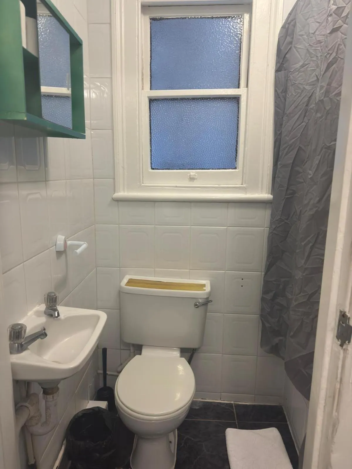 Shower in Anwar House