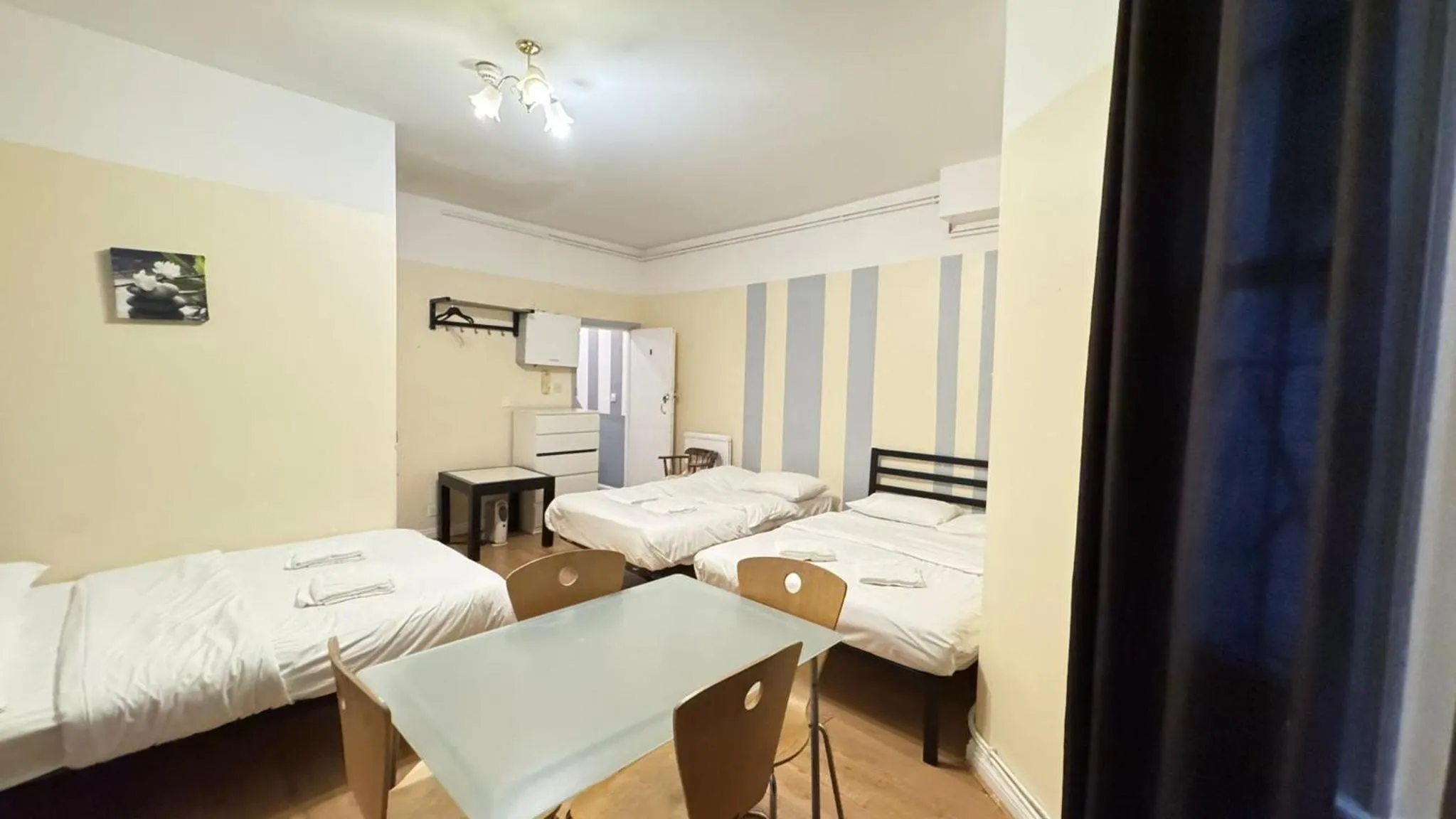 Photo of the whole room, Bed in Anwar House