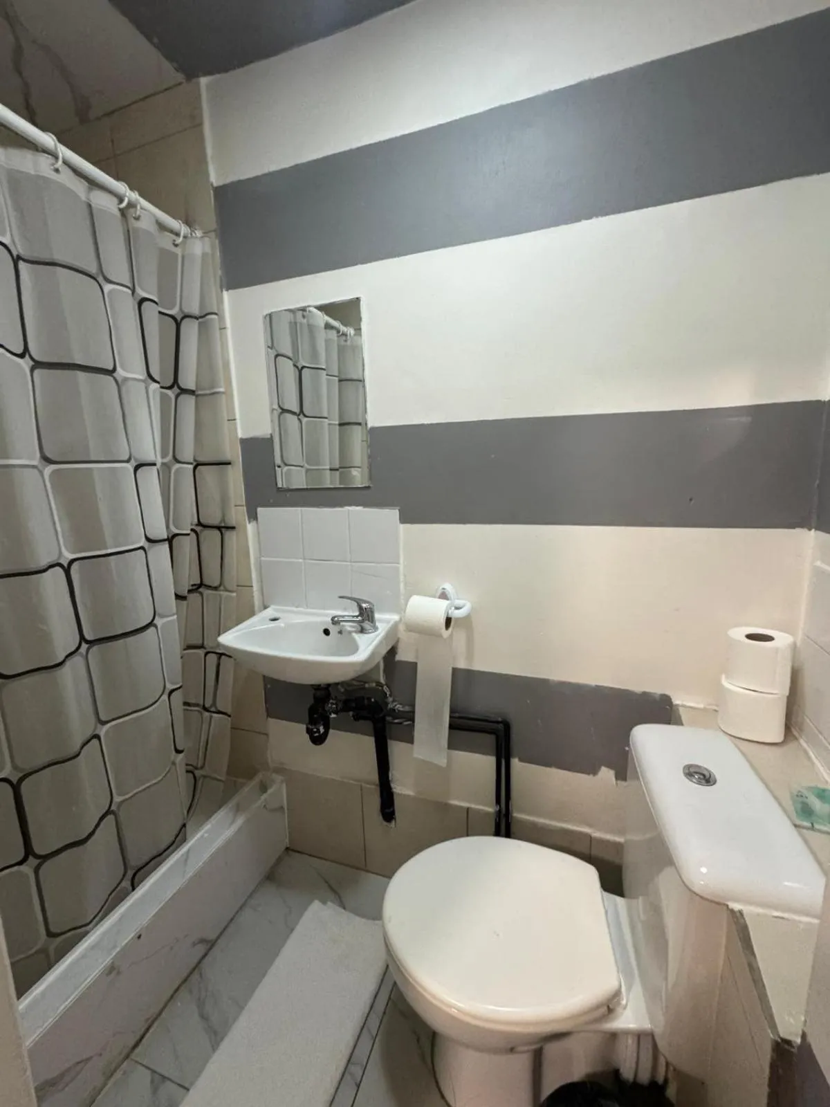 Shower in Anwar House