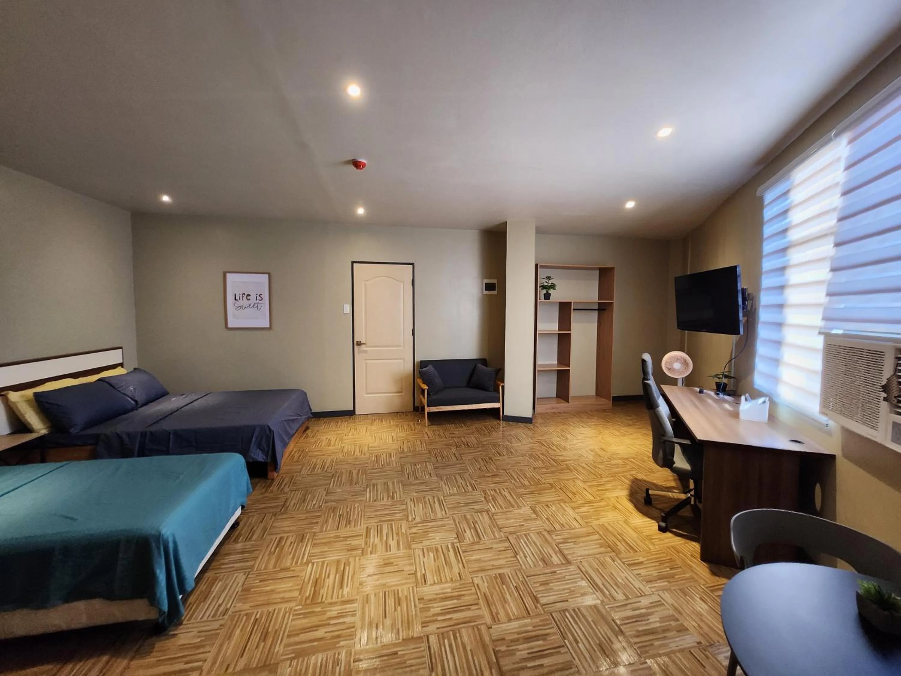 Bed in Freddo Studio Apartelle