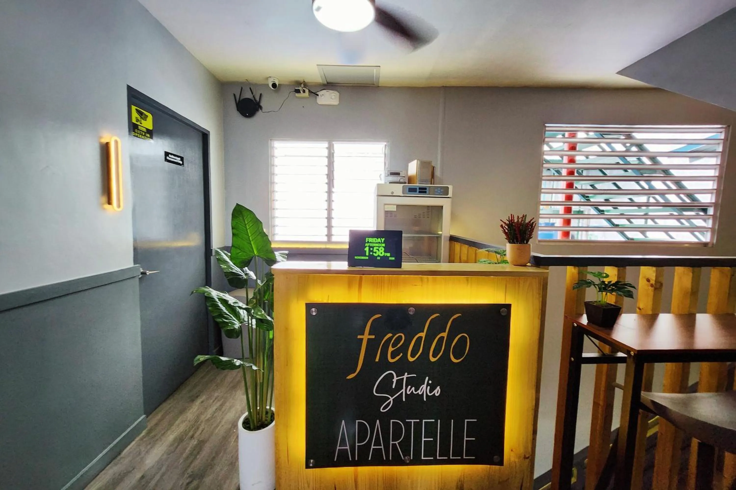 Freddo Studio Apartelle