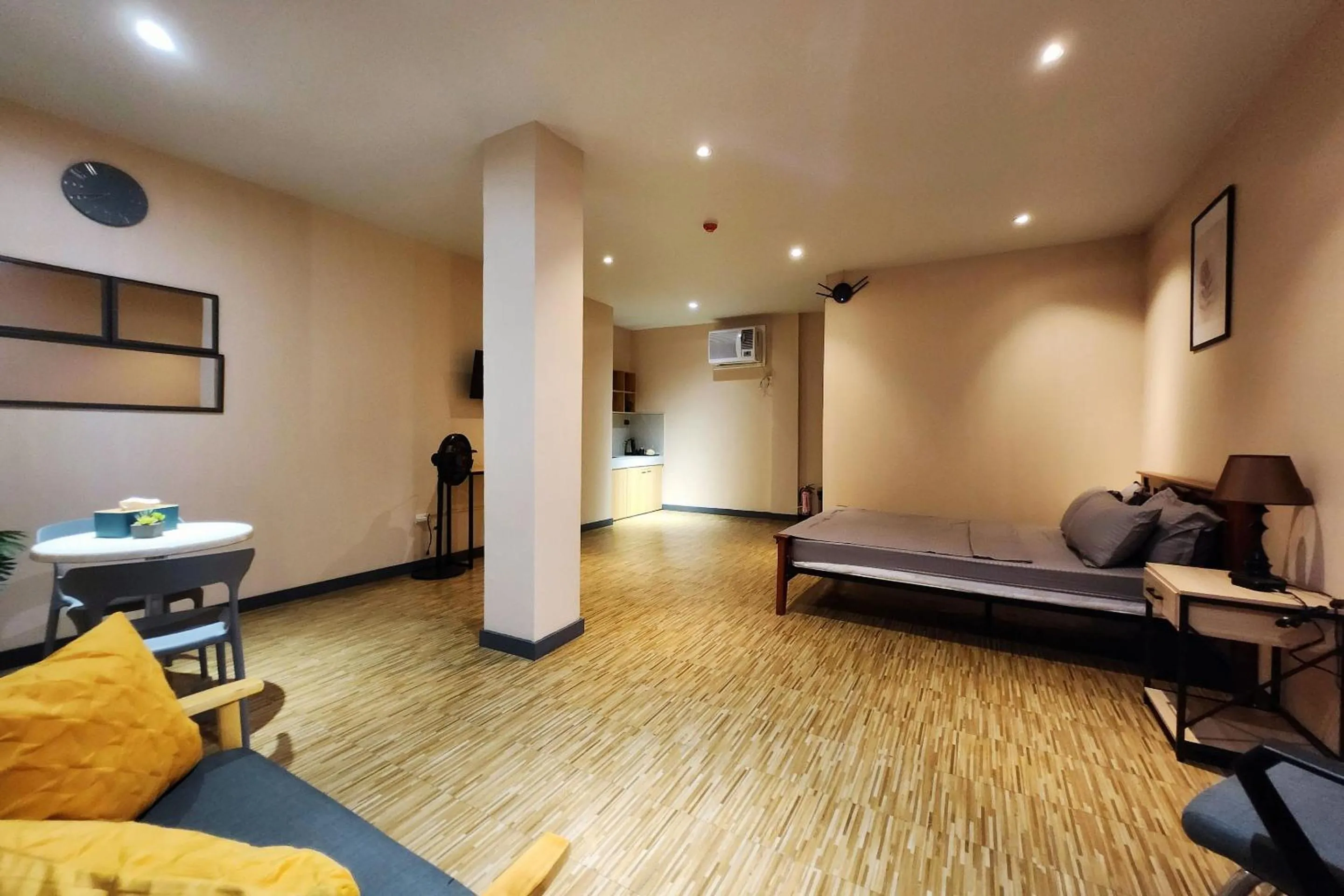 Bed in Freddo Studio Apartelle