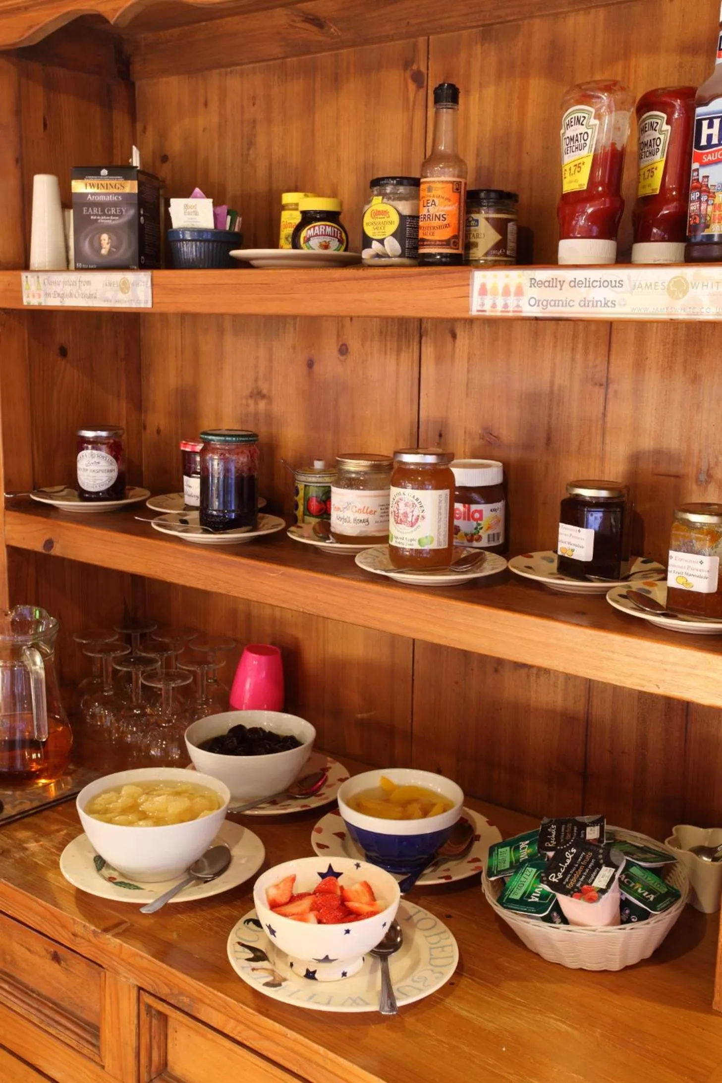 Breakfast in Dairy Barns