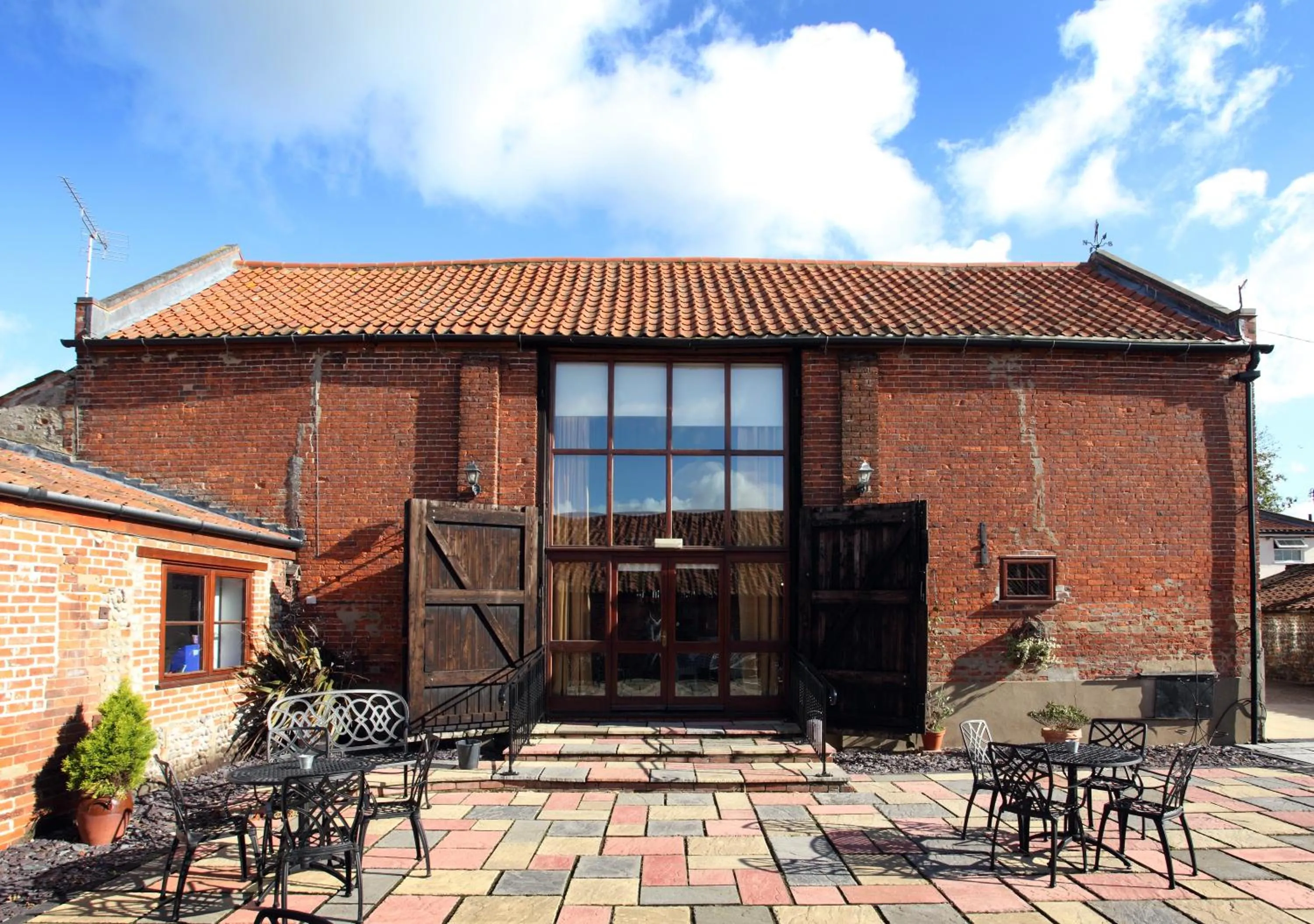 Patio in Dairy Barns