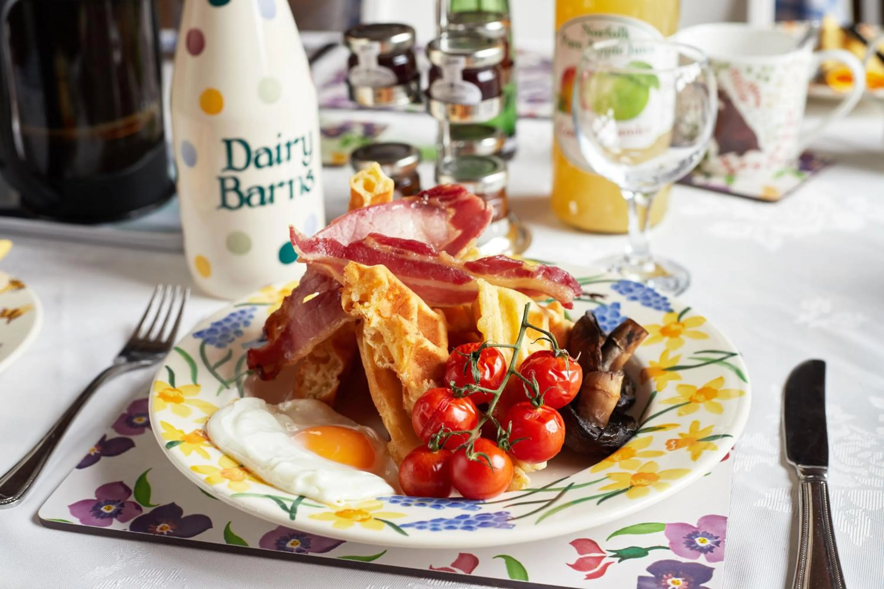 Breakfast in Dairy Barns