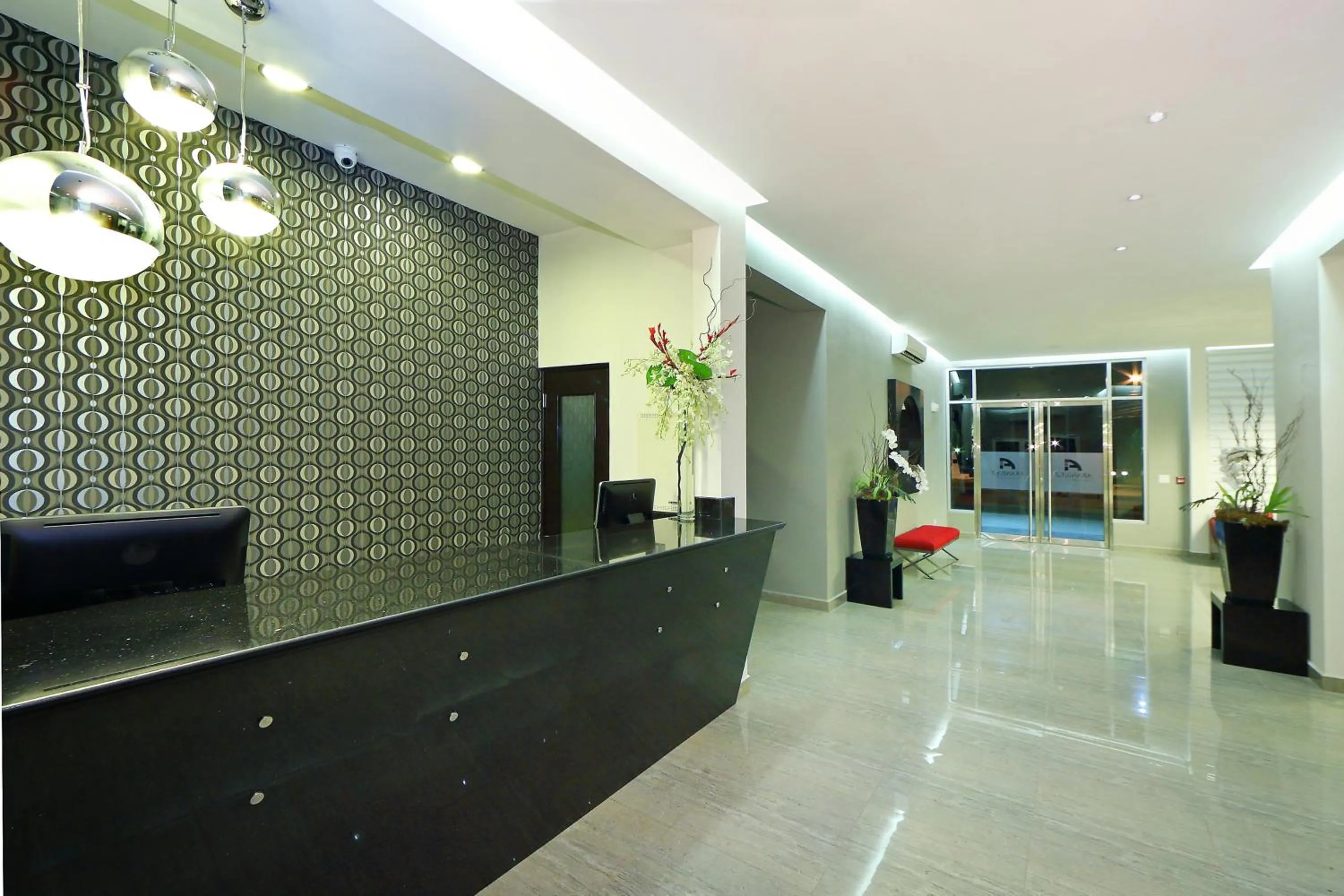 Lobby or reception in Aranjuez Hotel & Suites