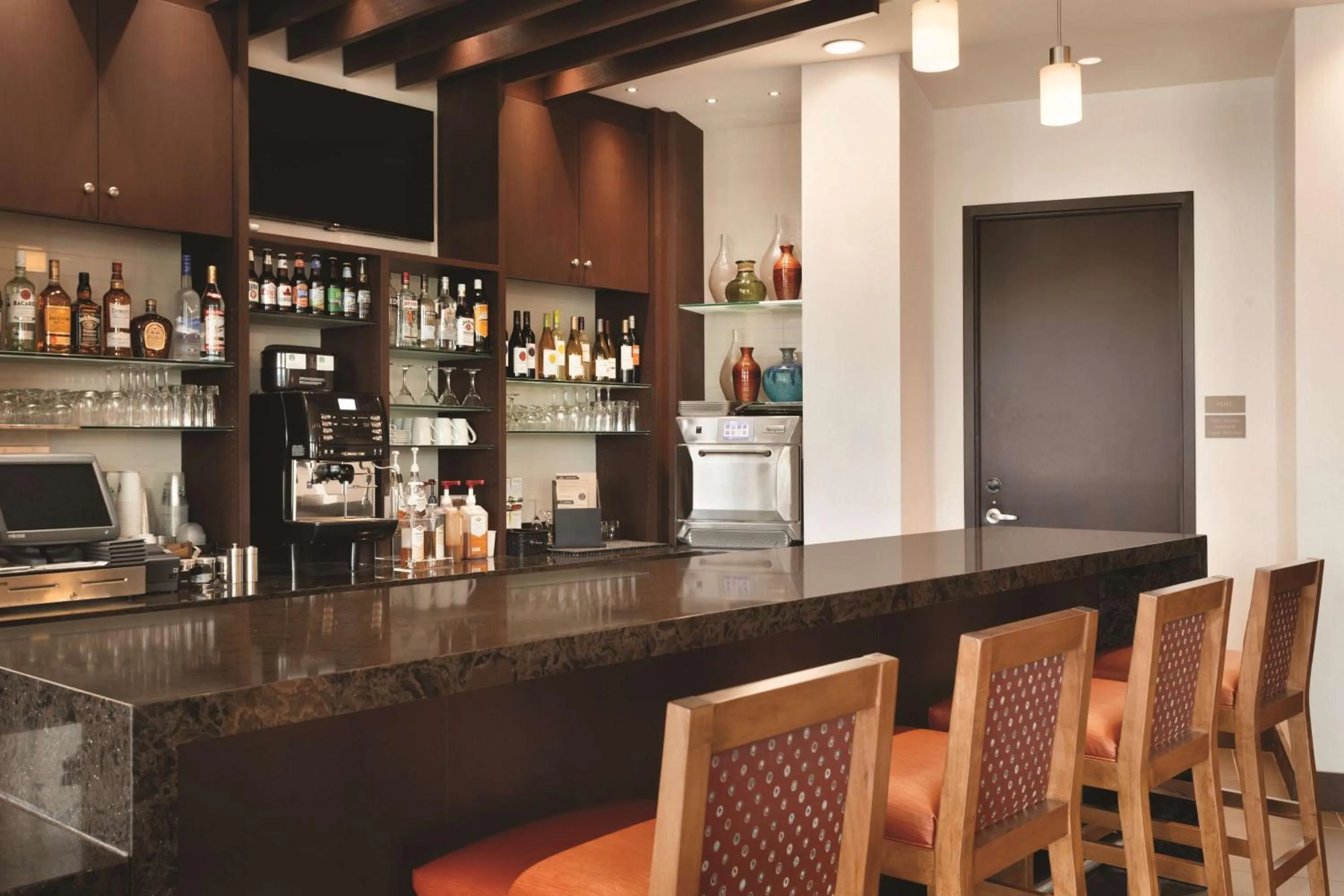 Lounge or bar in Hyatt Place Buffalo / Amherst, NY