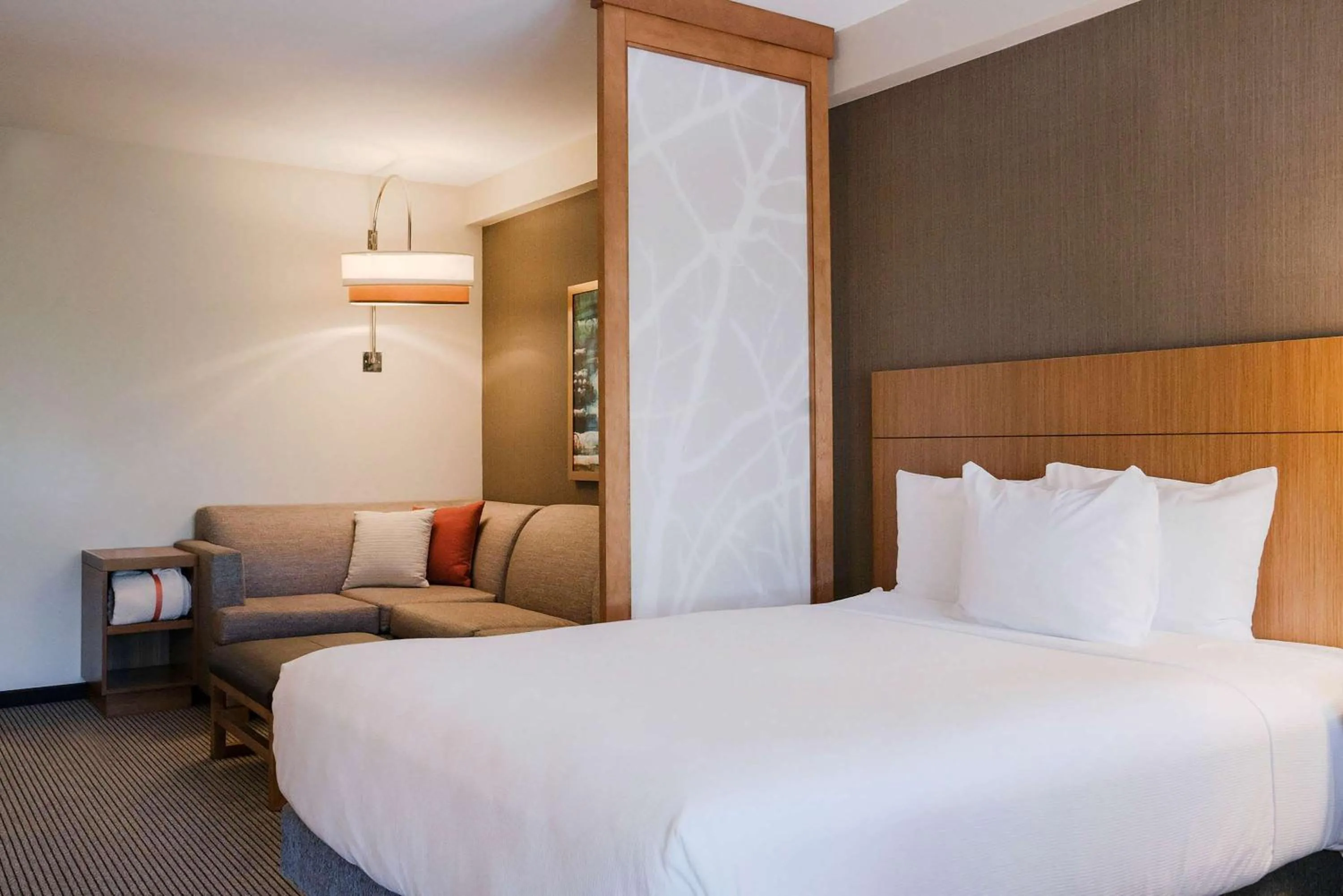 Bedroom, Bed in Hyatt Place Buffalo / Amherst, NY