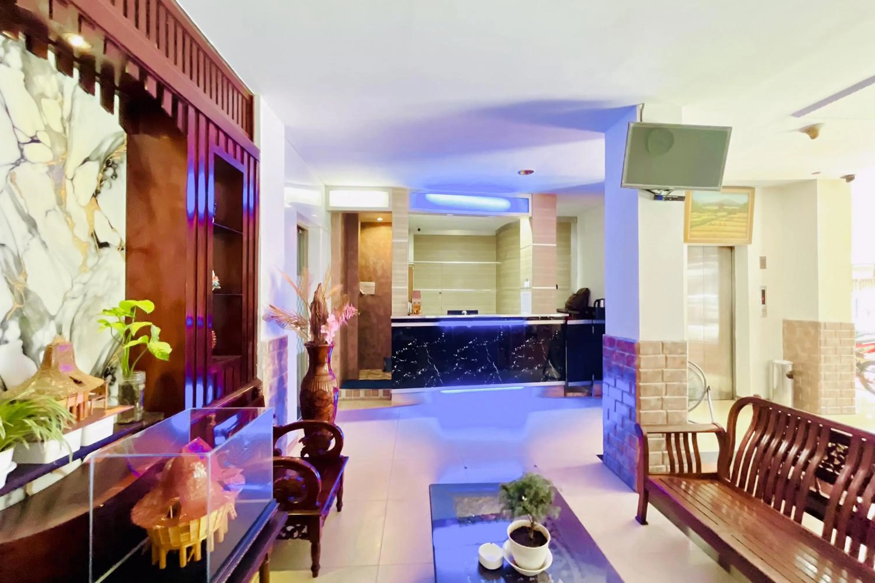 Urbanview Hotel Grand Mohaga Medan