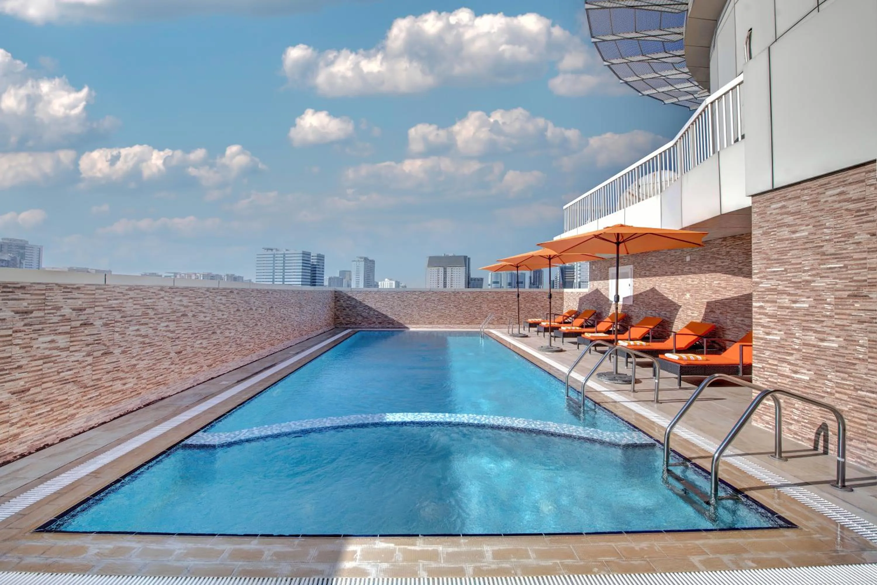 Swimming pool in City Stay Hotel Expo Centre