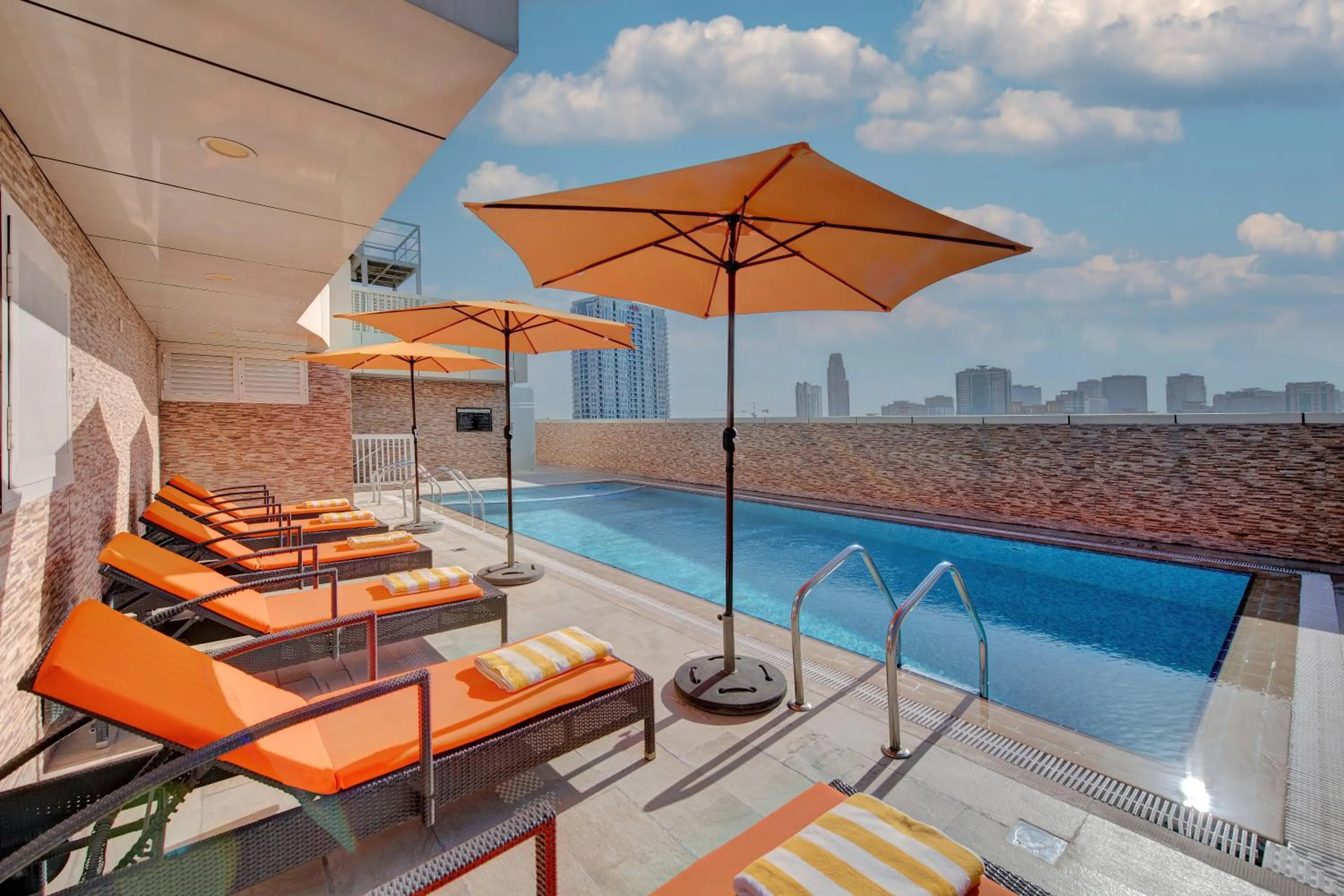 Swimming pool in City Stay Hotel Expo Centre