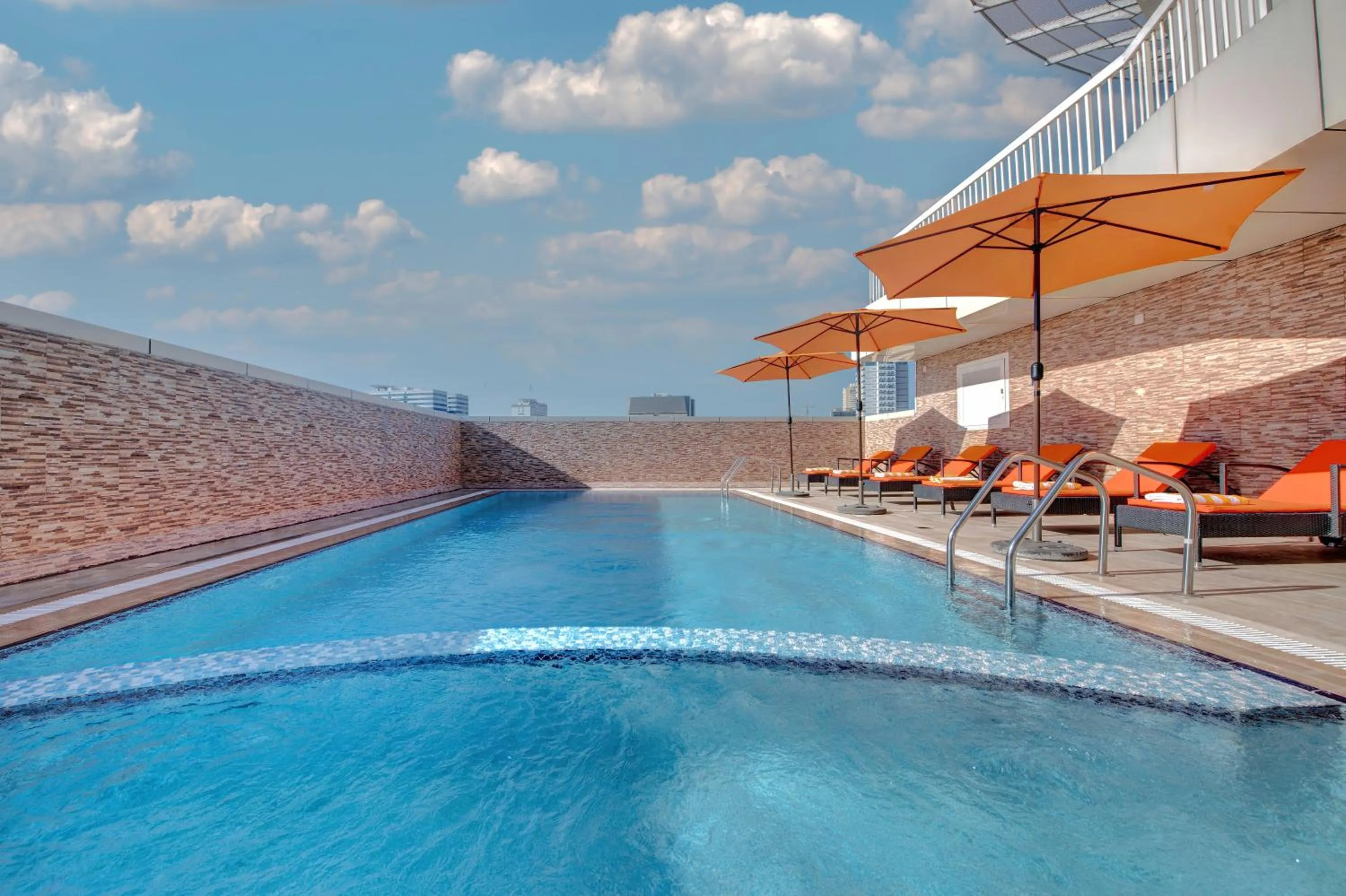 Swimming pool in City Stay Hotel Expo Centre