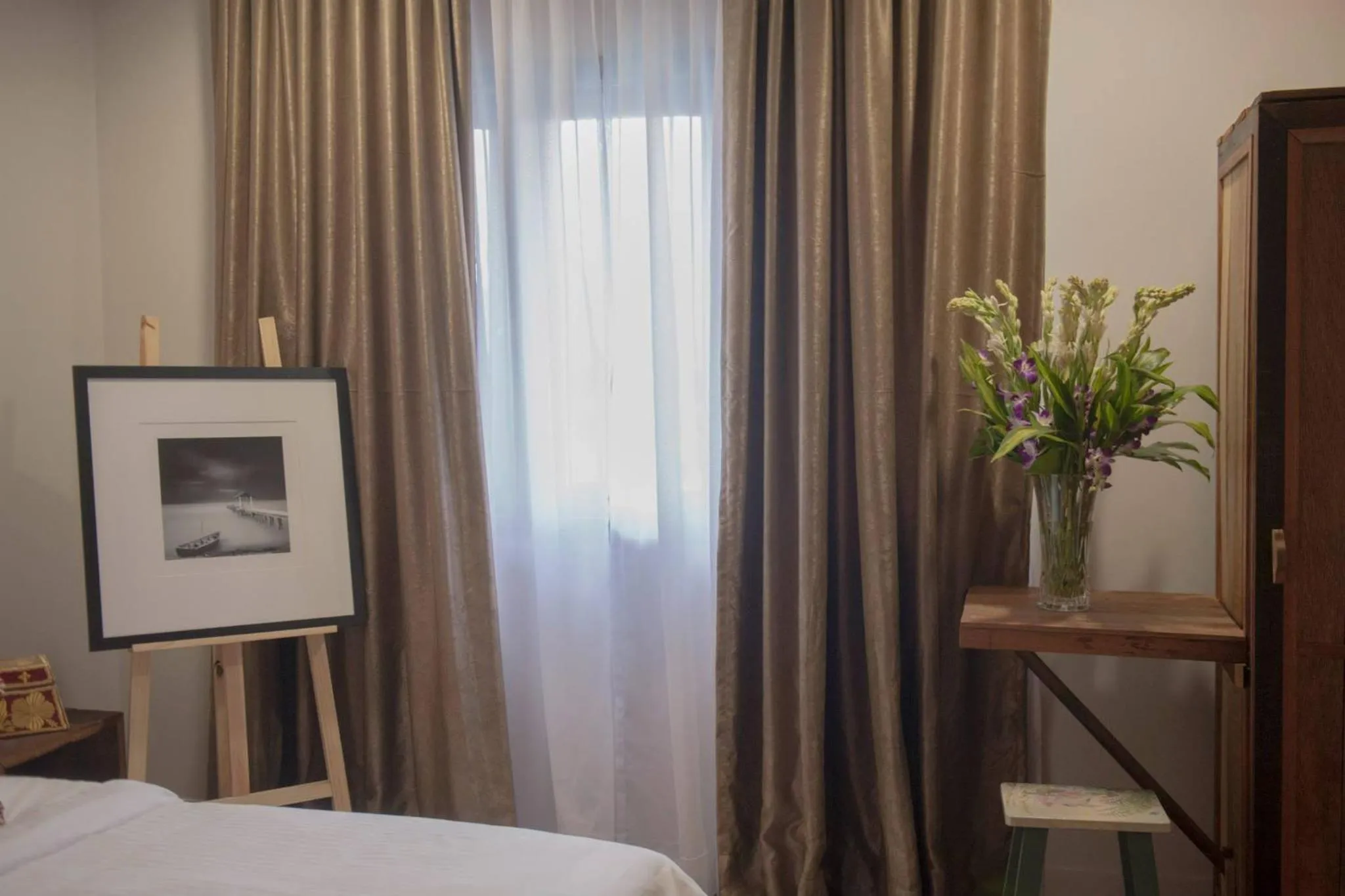 View (from property/room), Bed in Redstone Boutique Hotel Kuala Lumpur