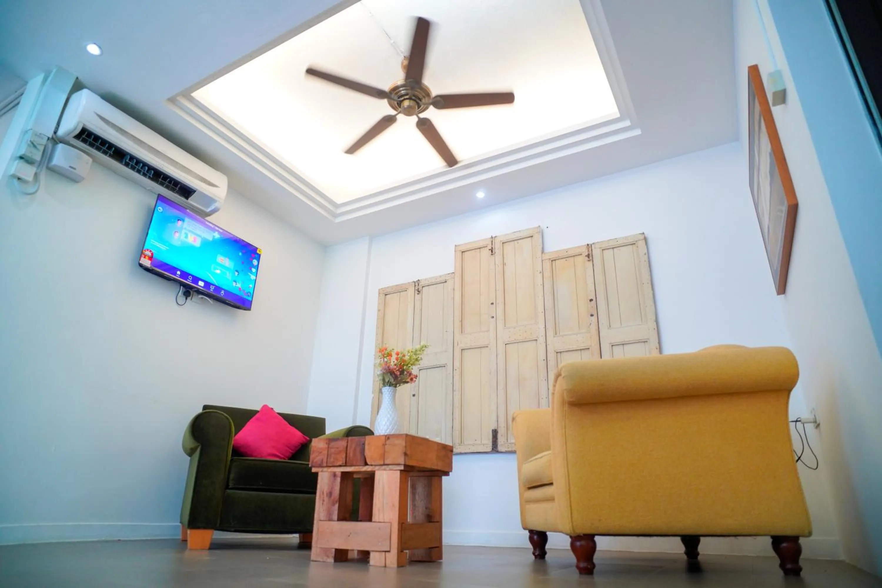 Seating area in Redstone Boutique Hotel Kuala Lumpur