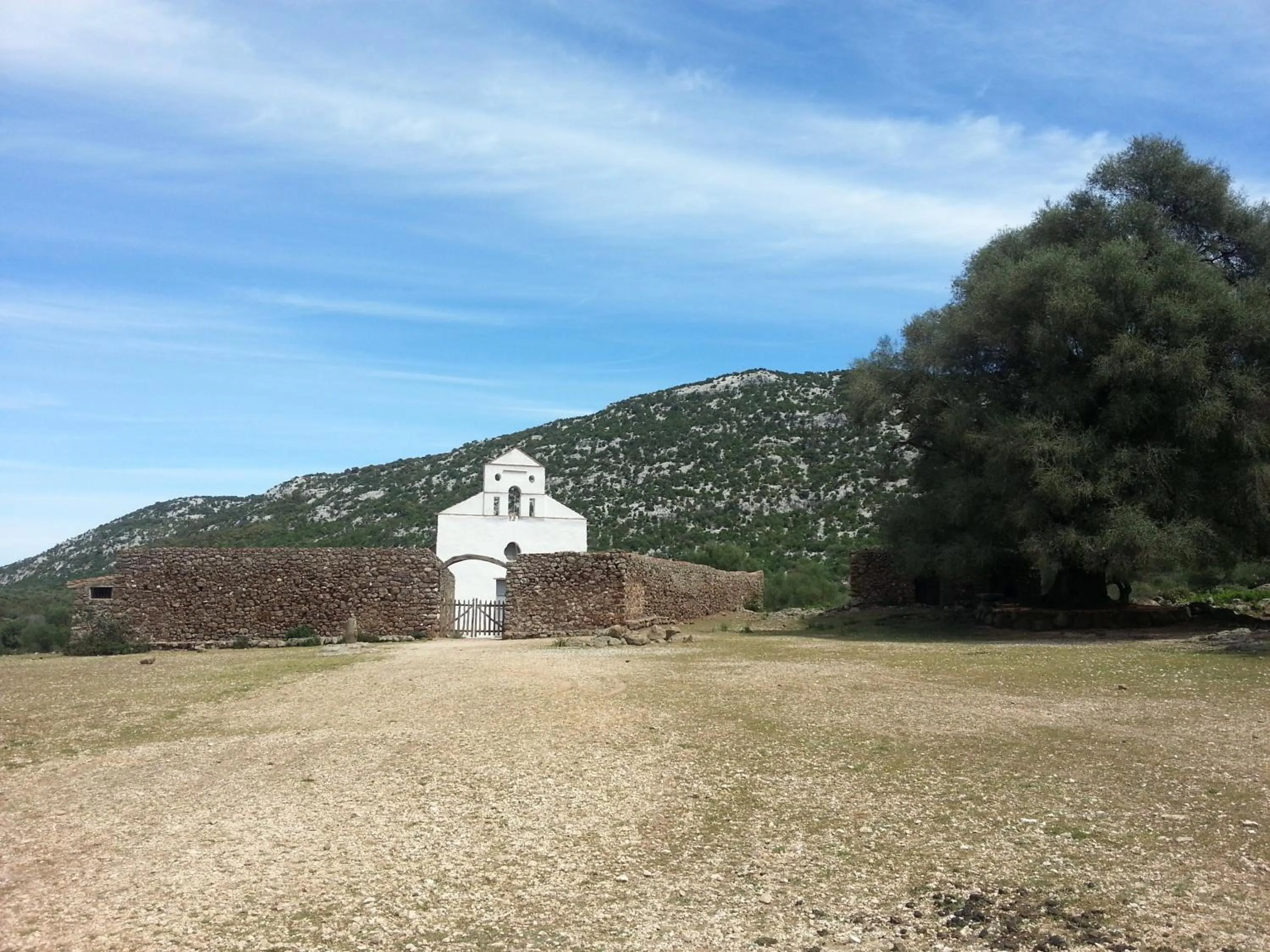 Hiking in B&B Antico Telaio
