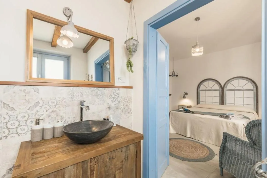 Bathroom, Bed in B&B Antico Telaio