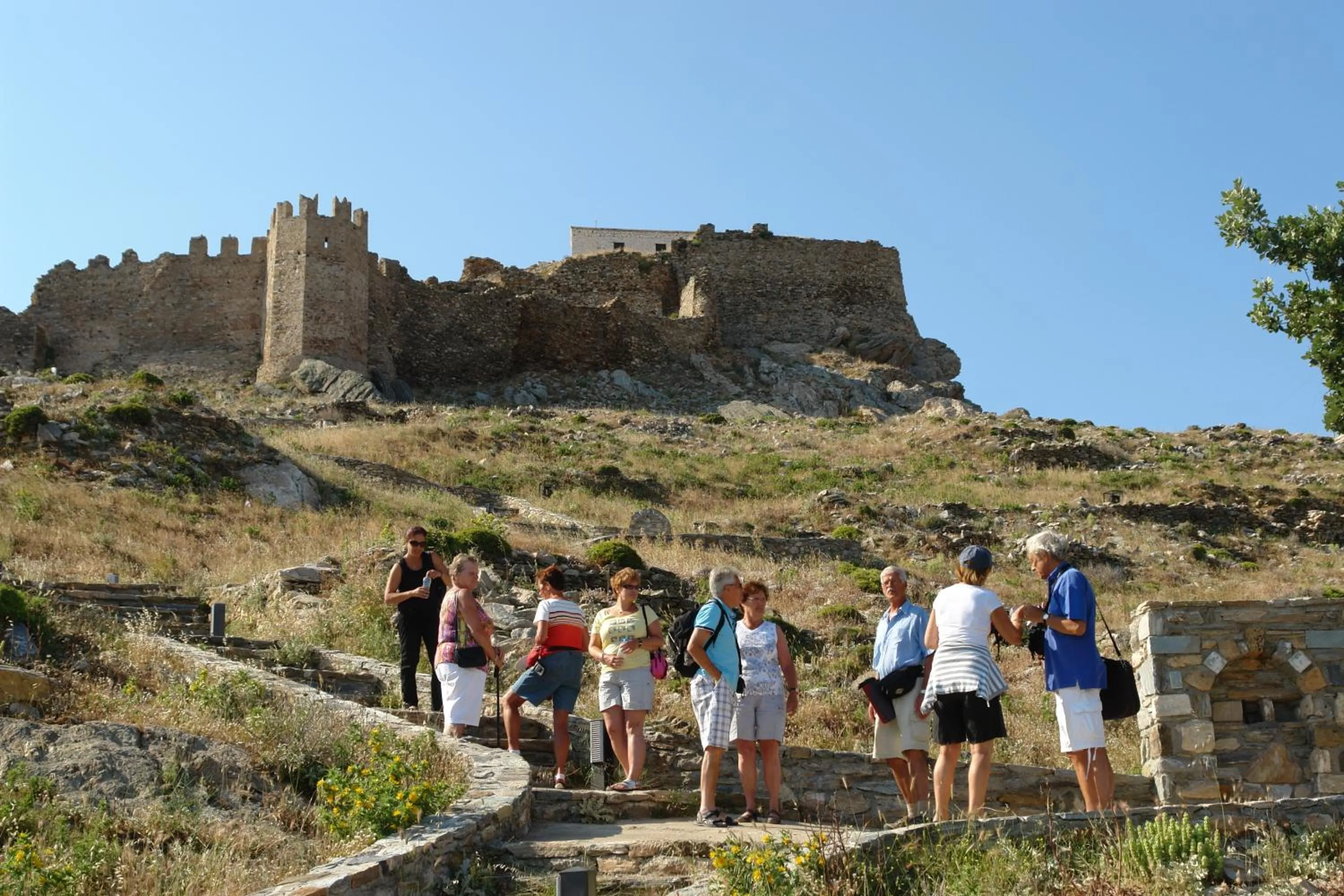 Hiking in Marmari Bay Hotel