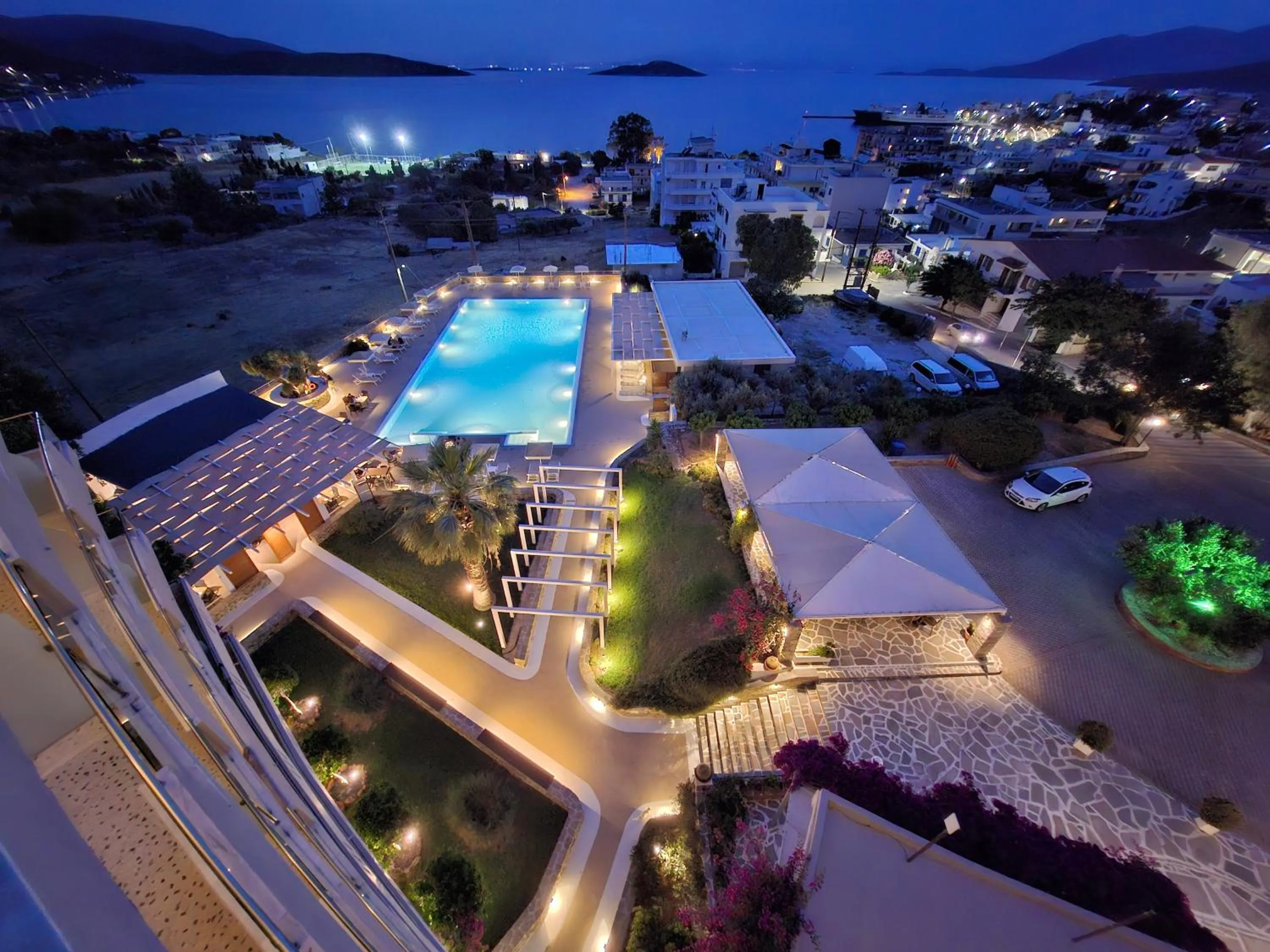 Swimming pool in Marmari Bay Hotel