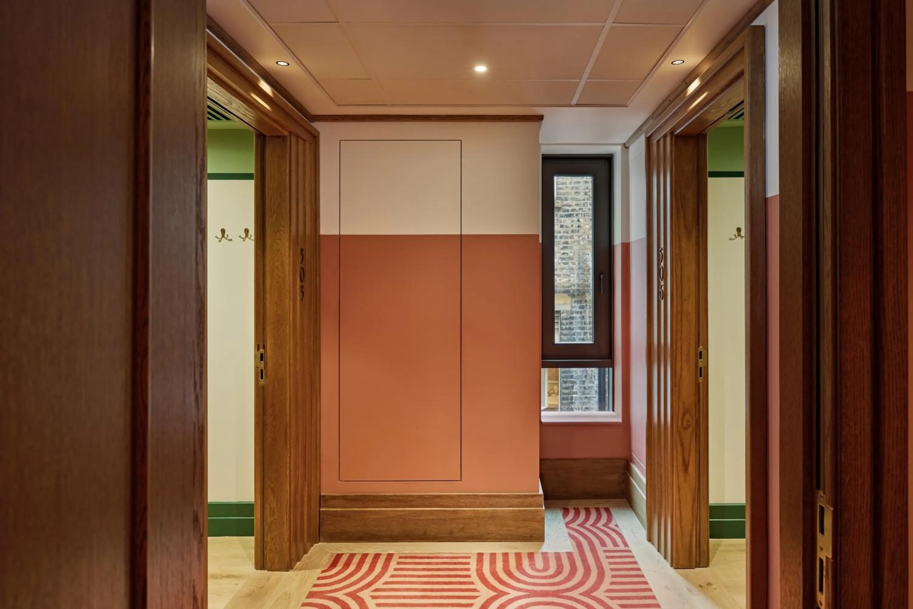 Facade/entrance in The July - London Victoria