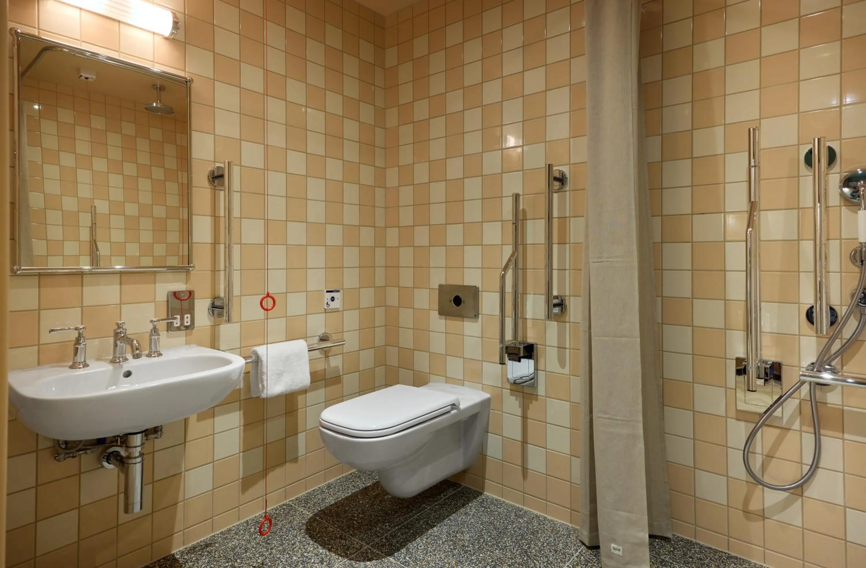 Shower in The July - London Victoria