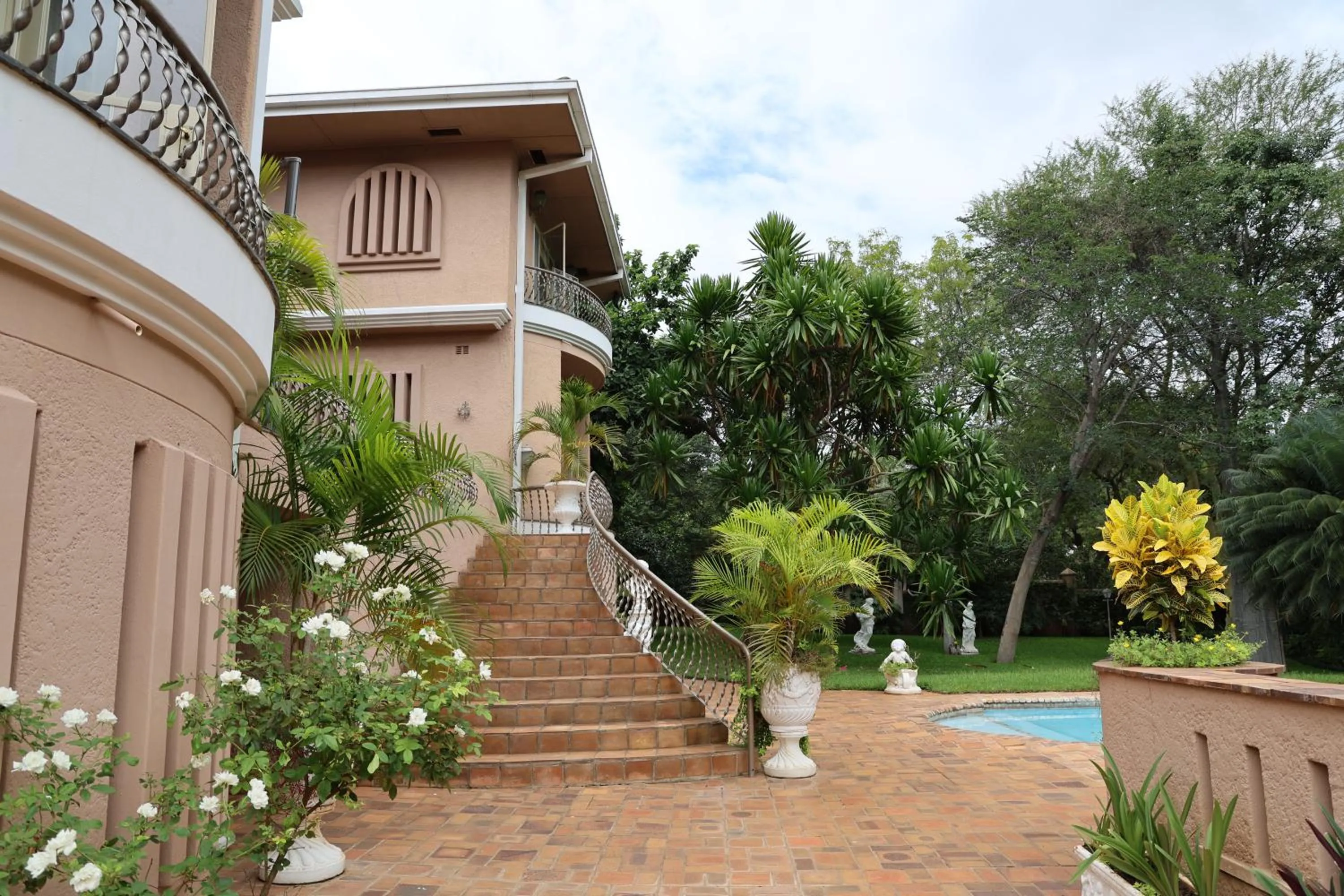 Garden in The Victorian Manor