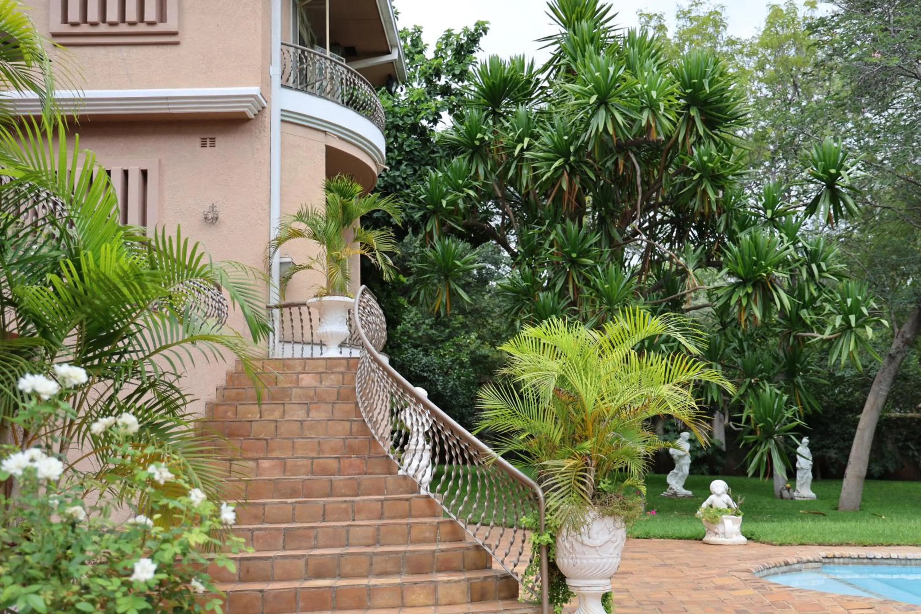 Garden in The Victorian Manor