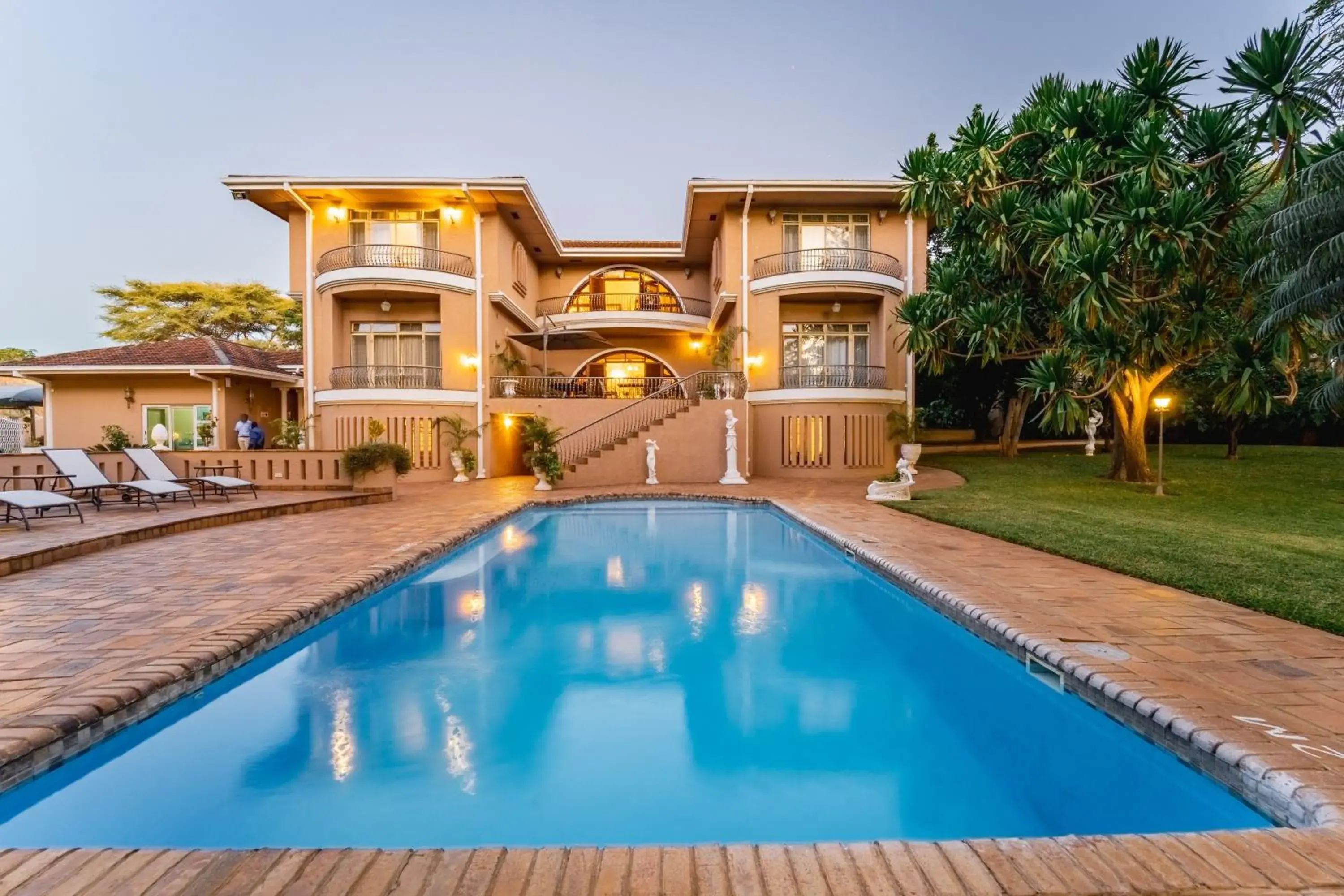 The Victorian Manor The Victorian Manor