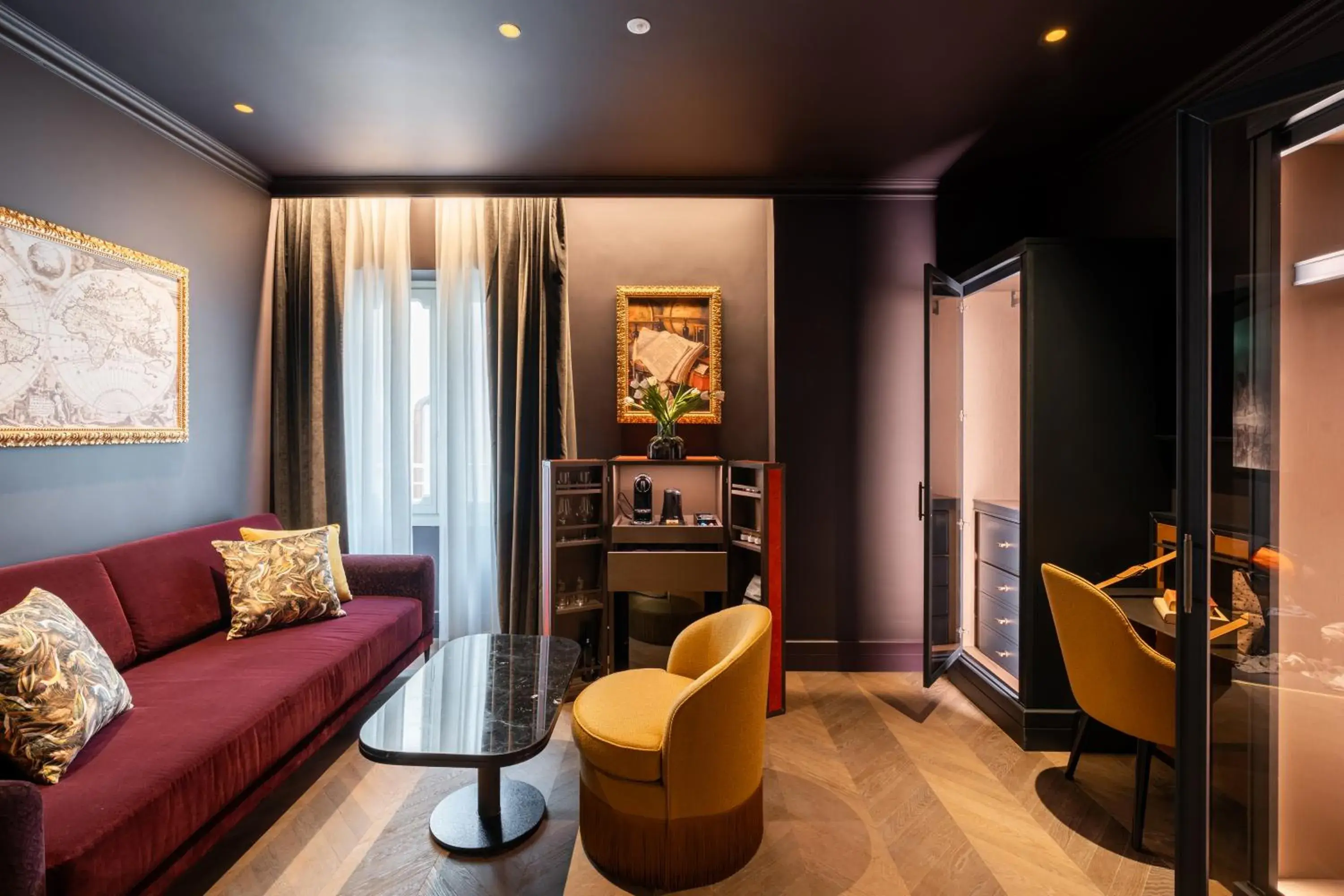 Executive Suite in The Goethe Hotel - Small Luxury Hotels of the World Executive Suite in The Goethe Hotel - Small Luxury Hotels of the World